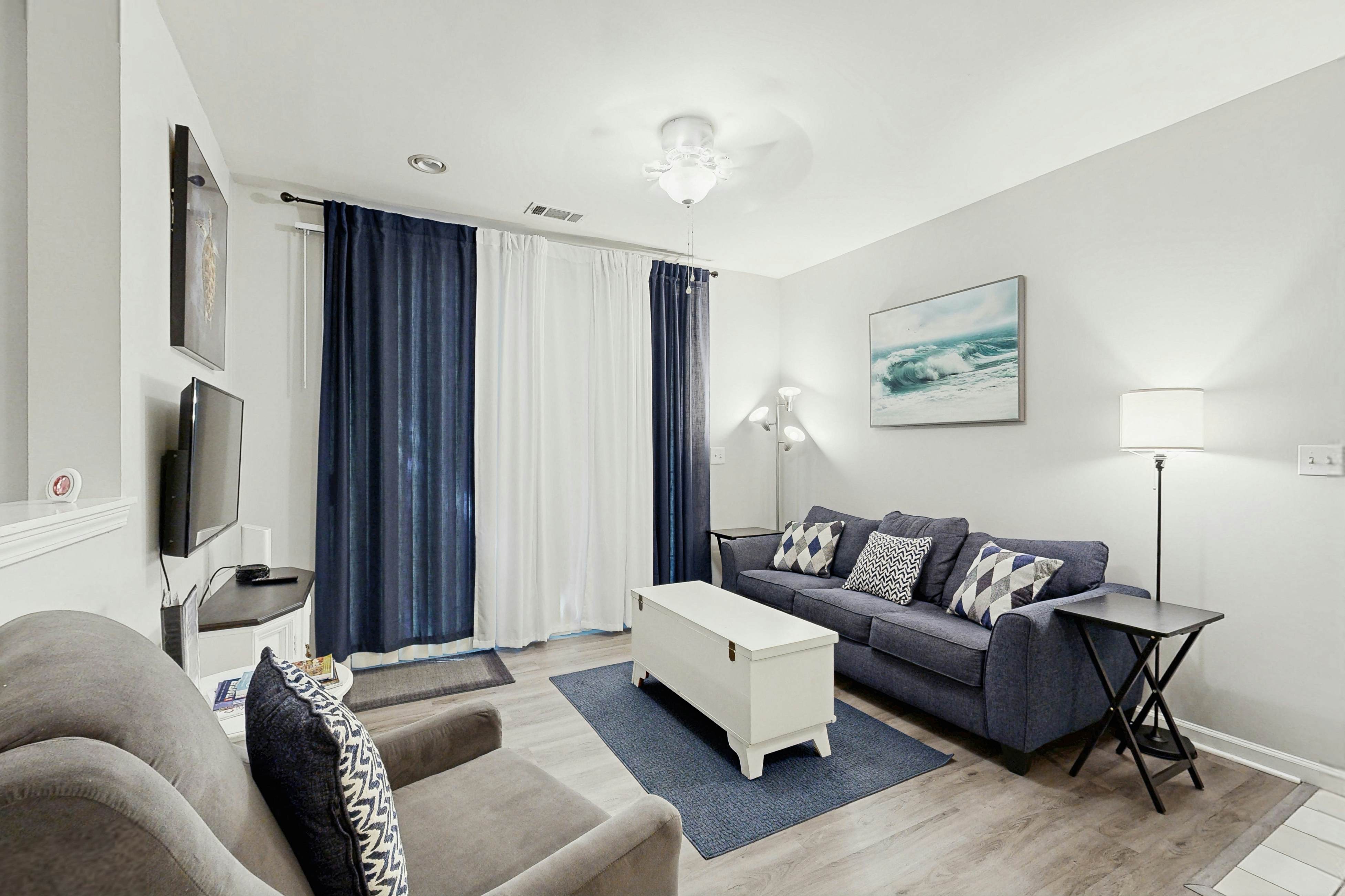 Fully-furnished first-floor condo with pool & private washer/dryer- dog-friendly