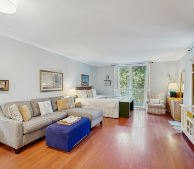 Lovely condo with free WiFi & shared tennis courts - close to golf & beaches