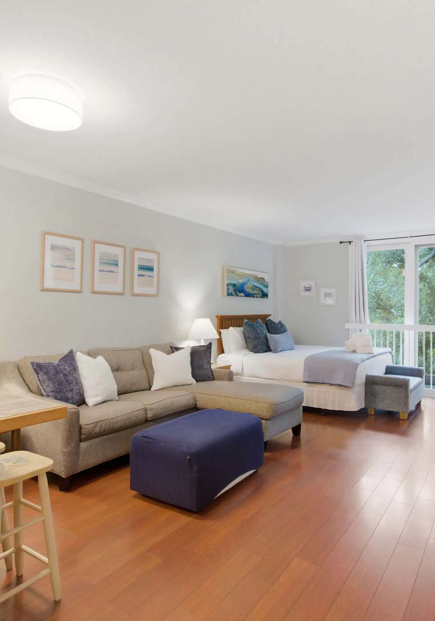 Lovely condo with free WiFi & shared tennis courts - close to golf & beaches