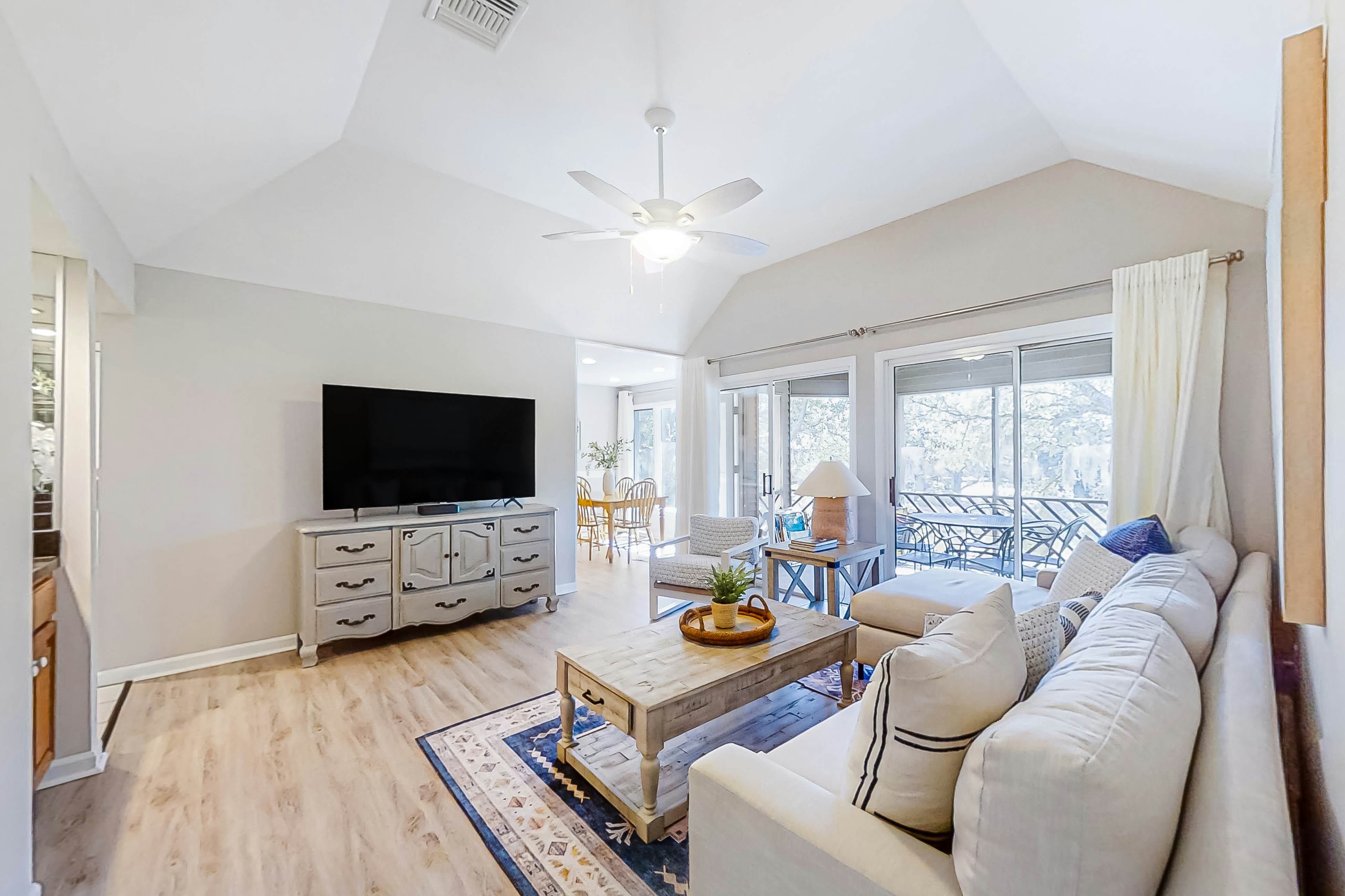 Lagoon view second floor villa, just a short walk to the beach