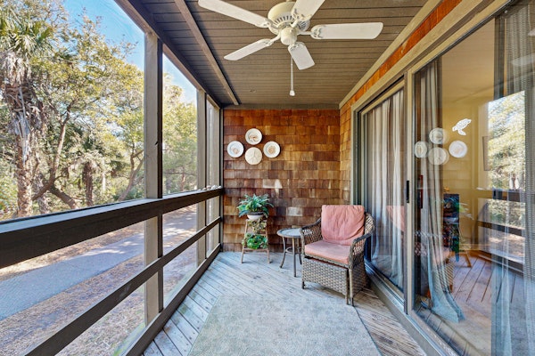 Renovated lagoon-view condo with screened porch & WiFi - steps from the beach
