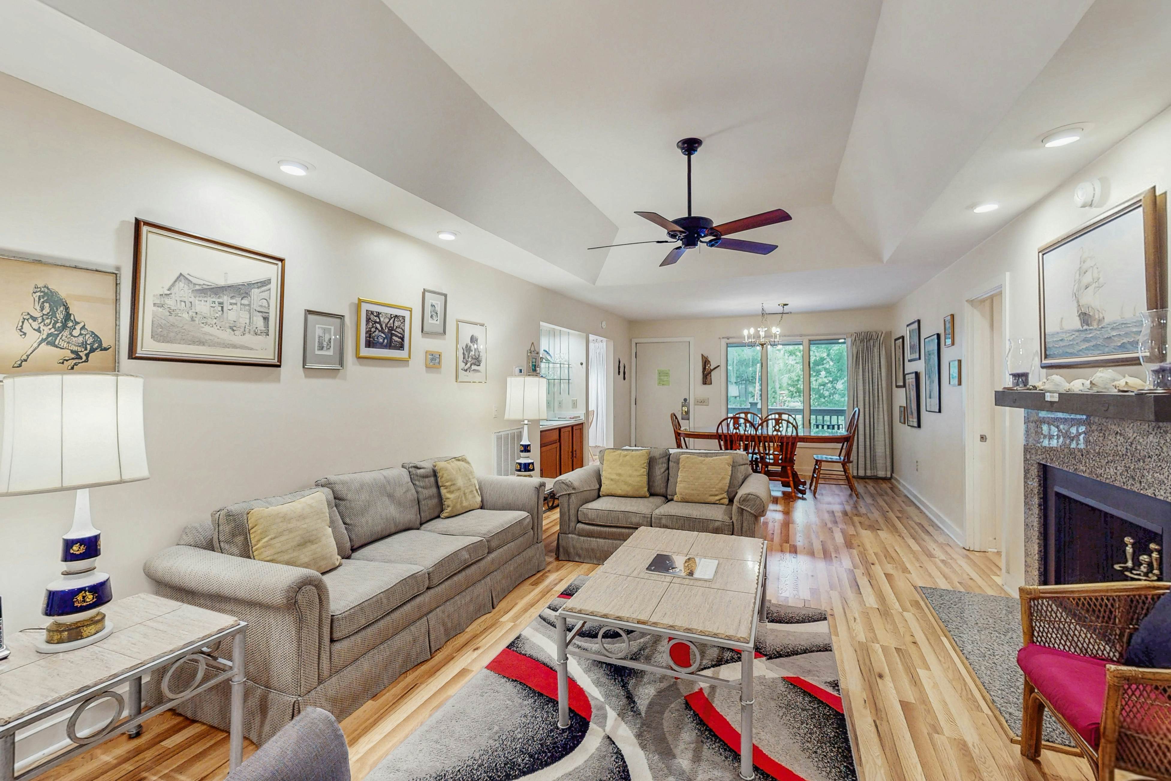 Scenic-view cottage with sunroom, deck, kitchen & pool - close to beach & golf