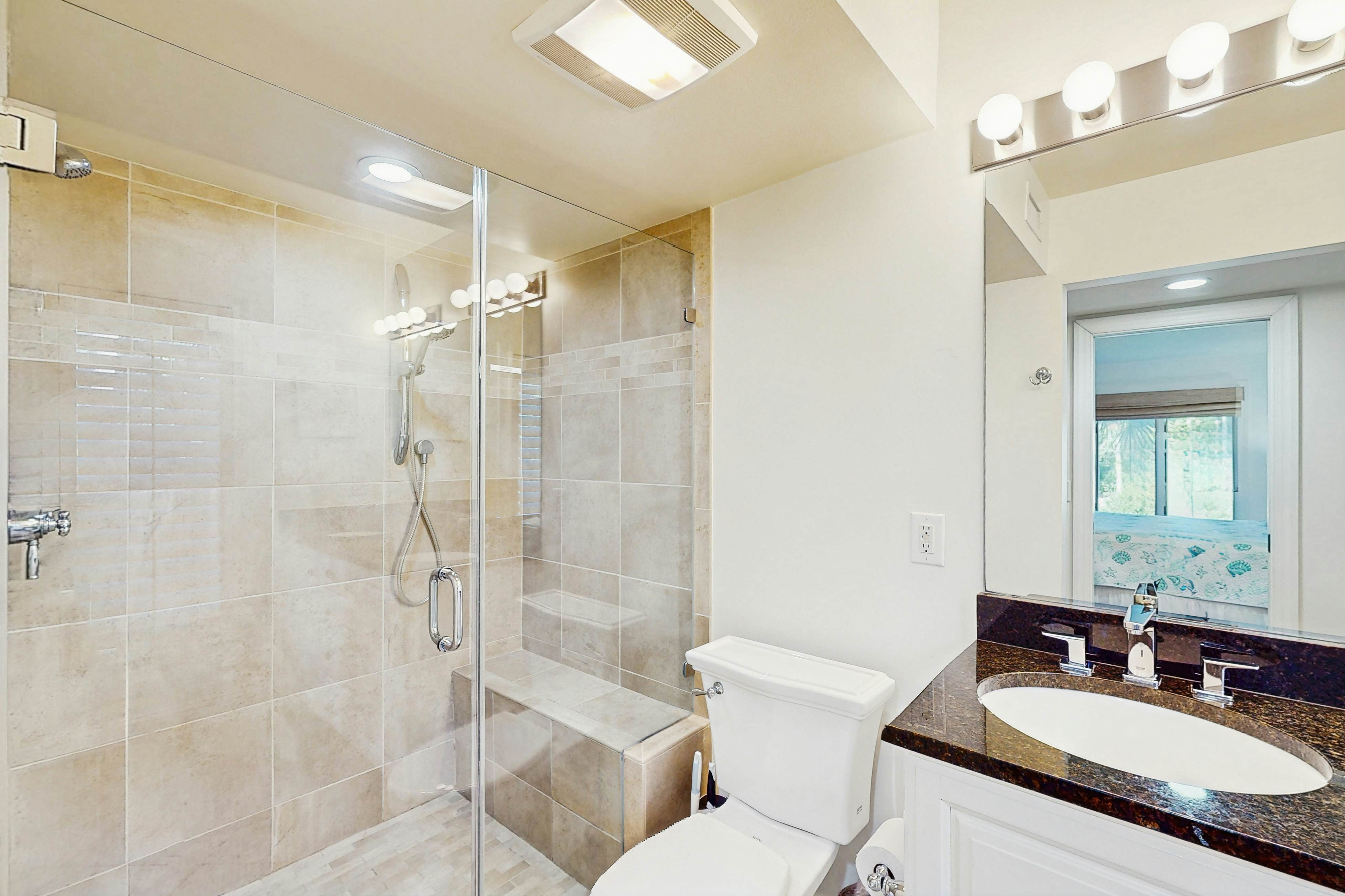 Lagoon-Front Villa w/ Screened Porch, WiFi & AC - Steps to Beach, Tennis & Golf