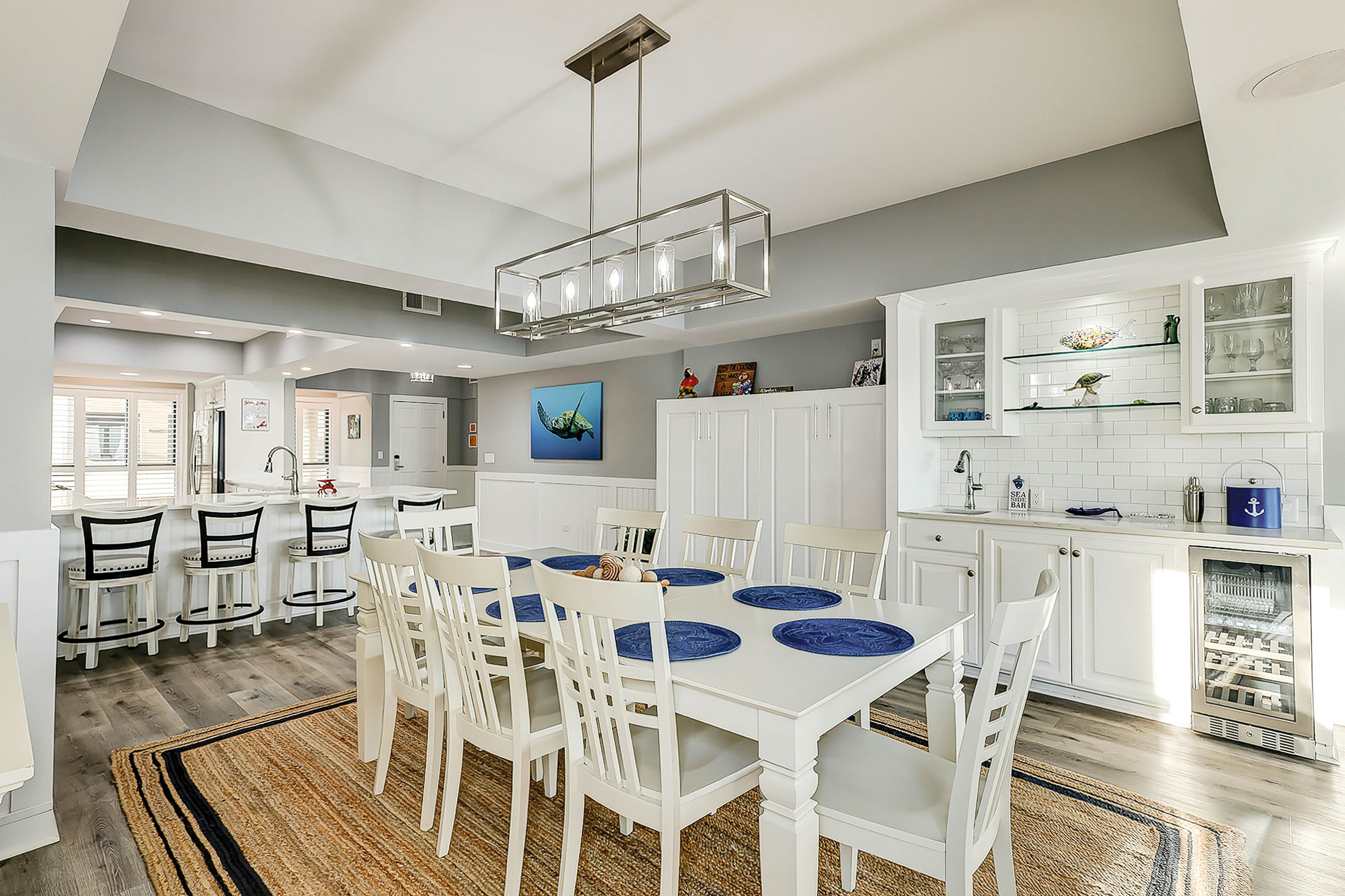 Oceanfront condo on the beach with shared pool, hot tub, & gorgeous decor