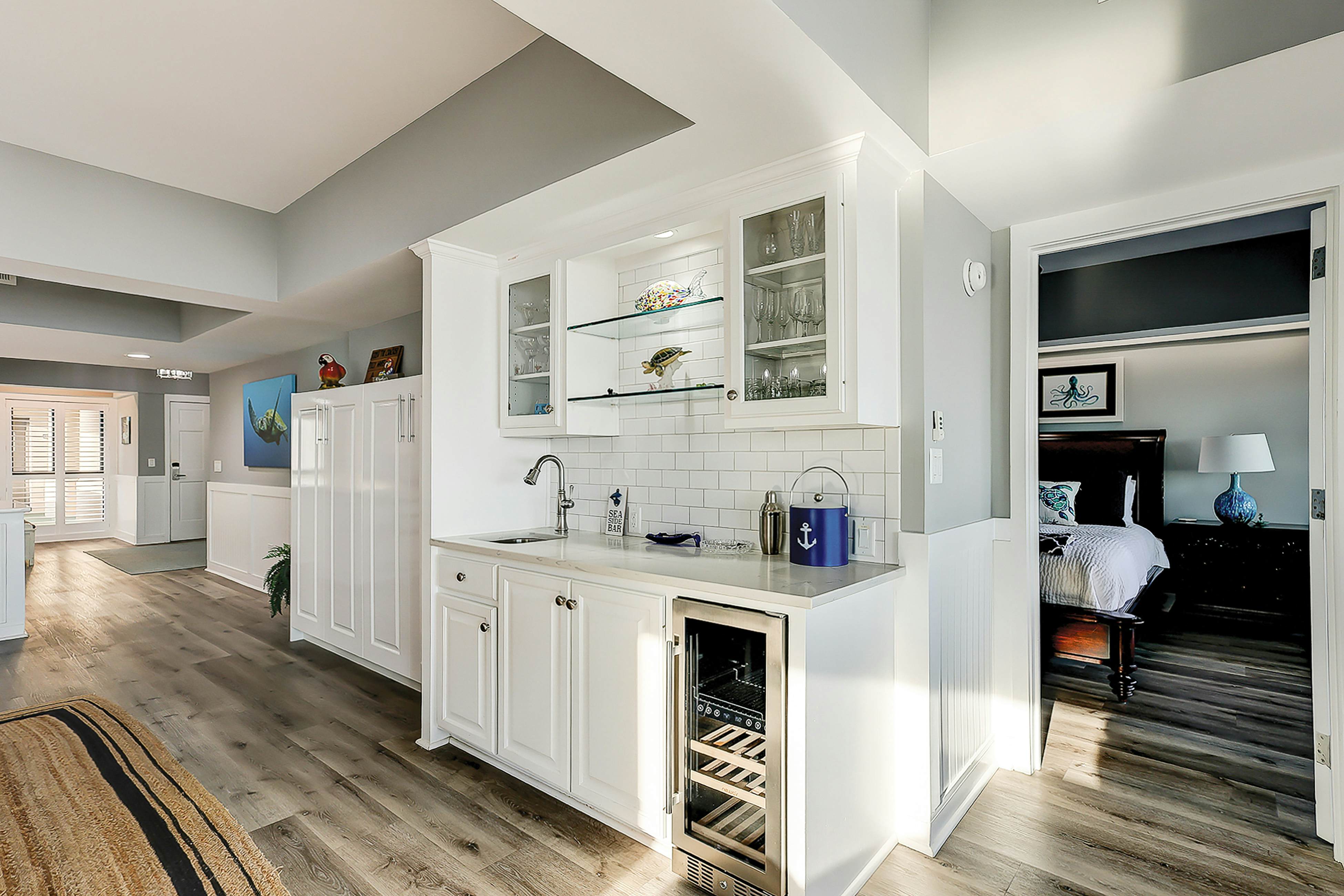 Oceanfront condo on the beach with shared pool, hot tub, & gorgeous decor