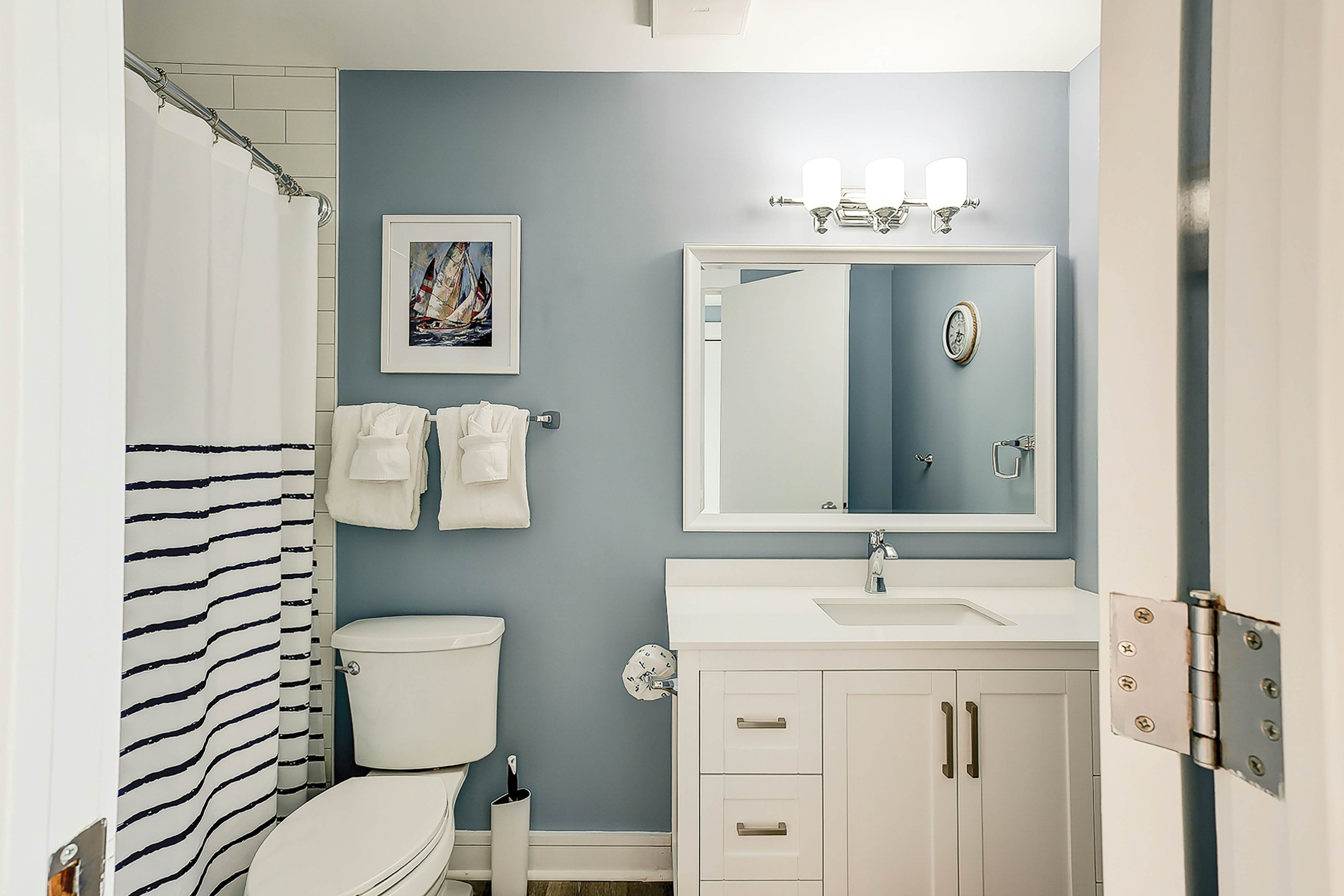 Oceanfront condo on the beach with shared pool, hot tub, & gorgeous decor