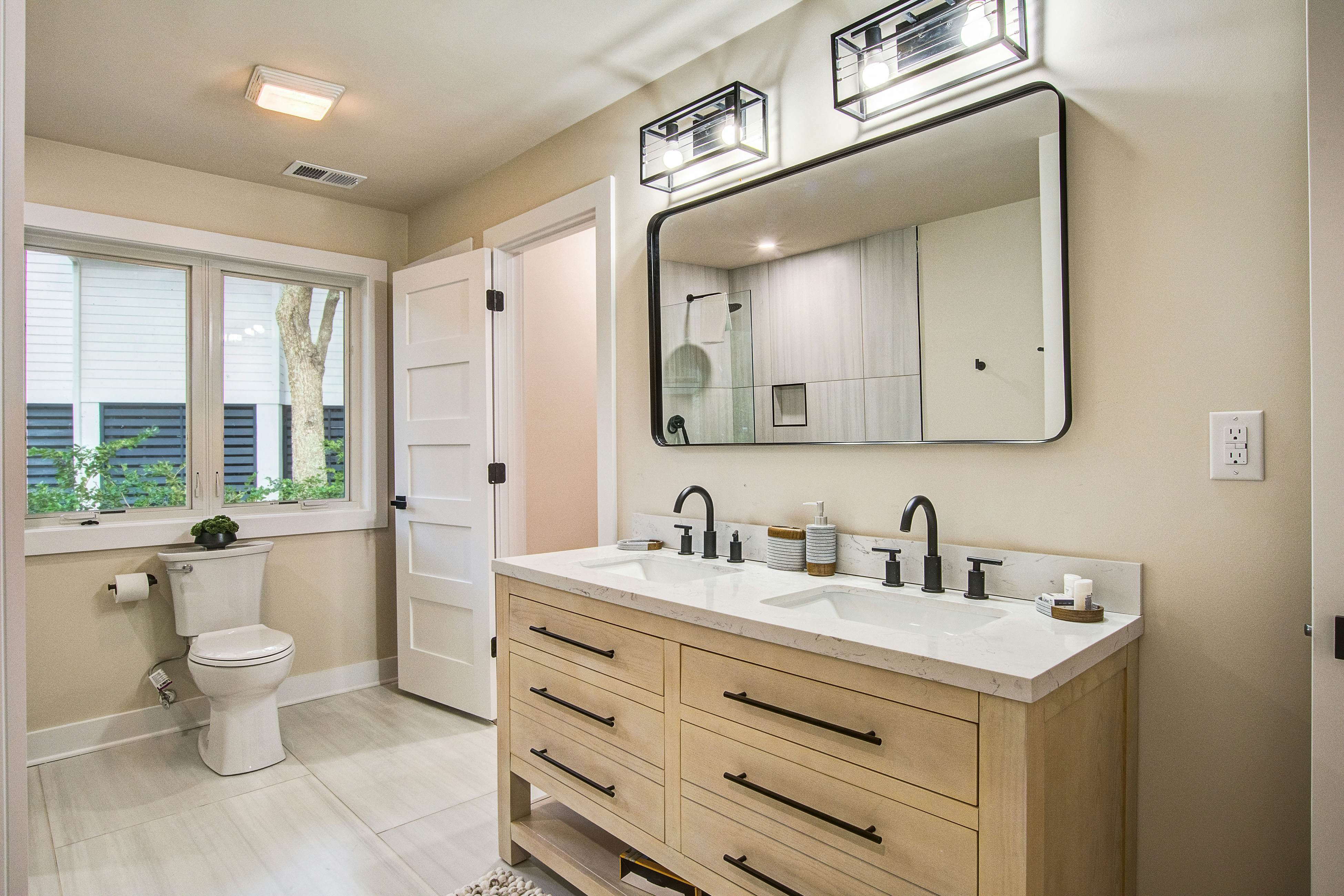 Luxury Beach Retreat with Private Pool – Walk to the Ocean