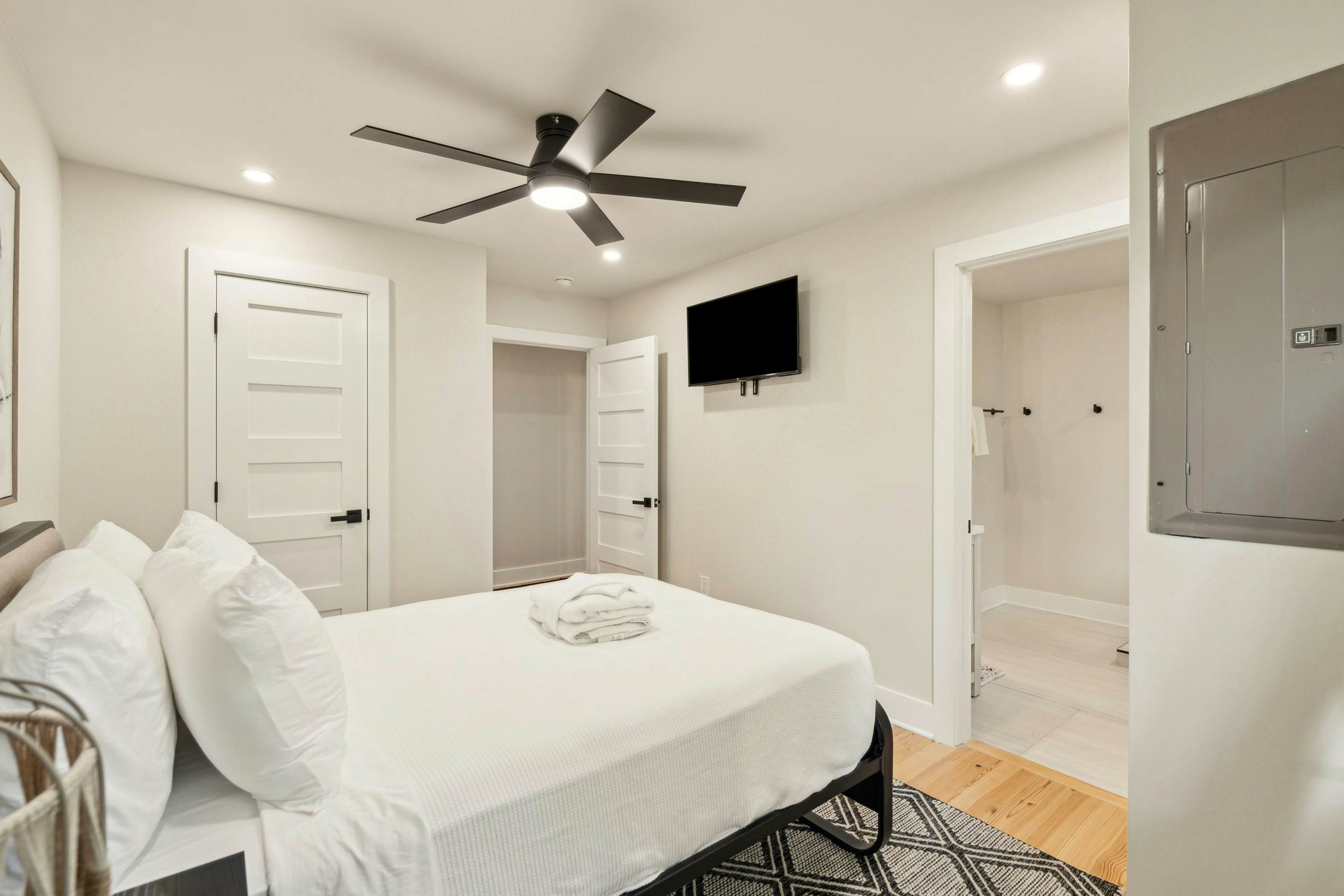 Luxury Beach Retreat with Private Pool – Walk to the Ocean