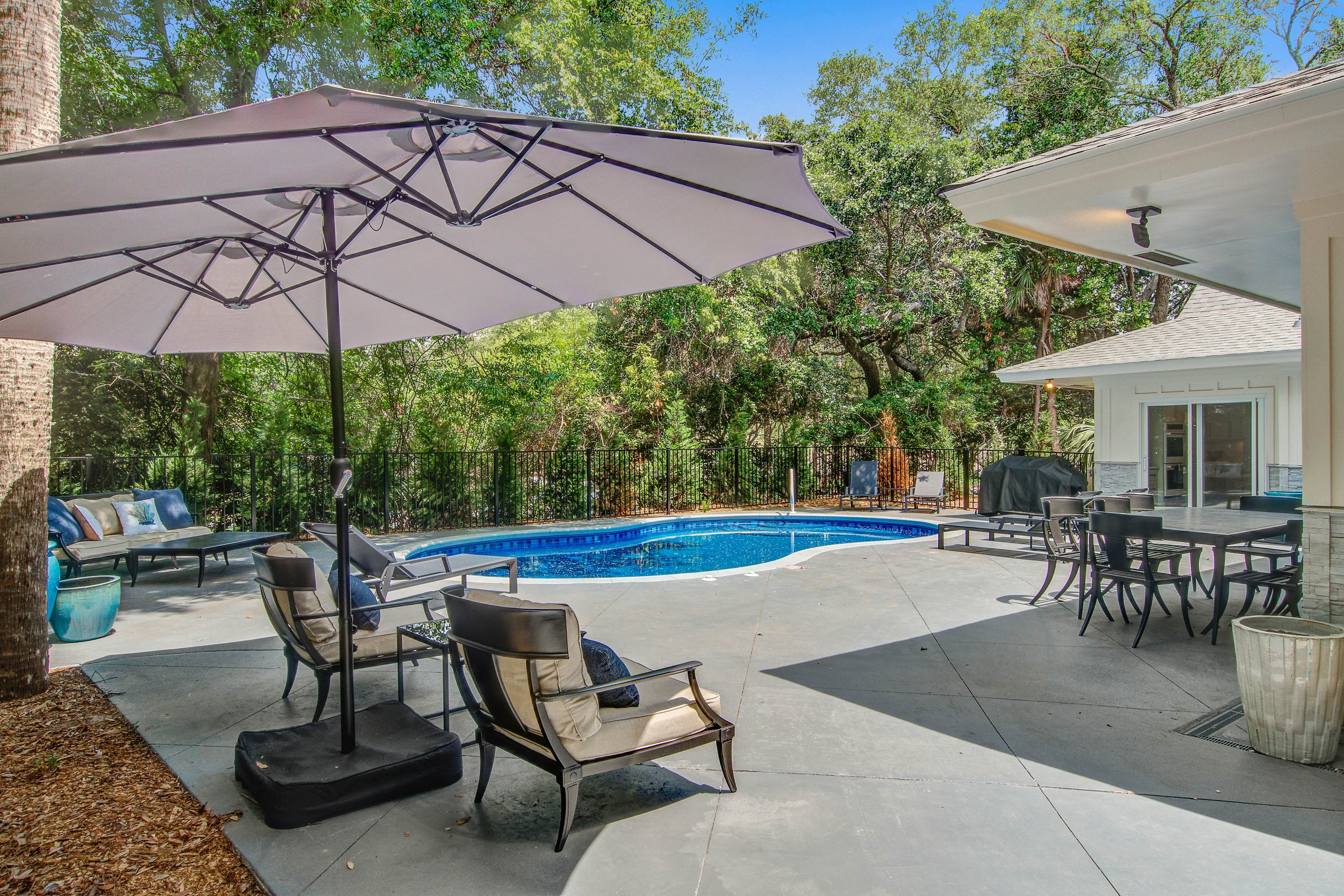 Luxury Beach Retreat with Private Pool – Walk to the Ocean