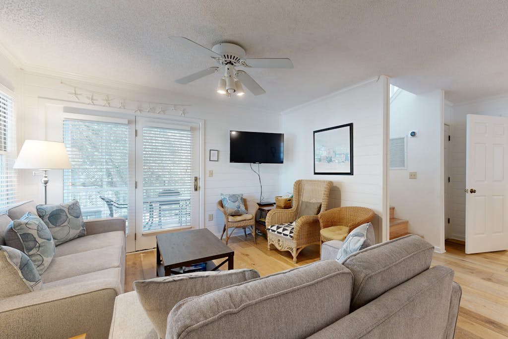 Gated & quiet getaway in Wild Dunes Resort with pool - 200 yards to the beach