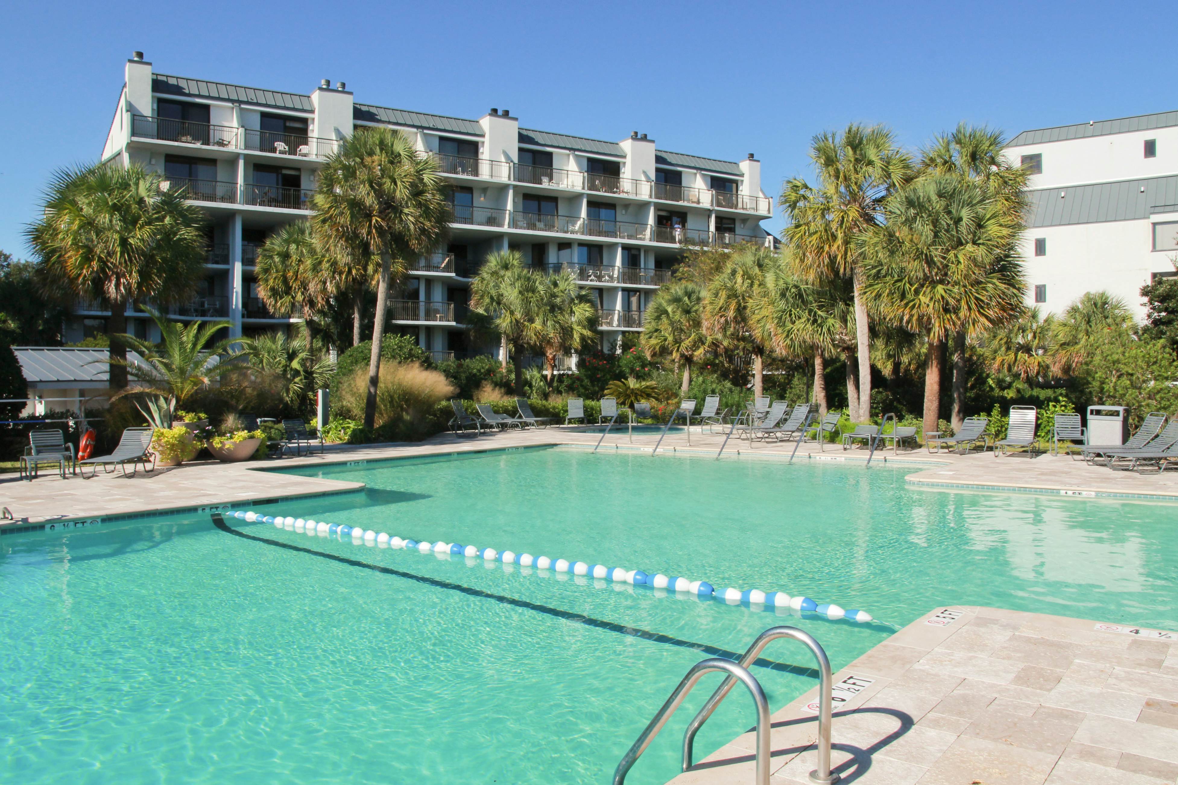 Ocean view villa w/ community pool - steps to the beach, near dining & golf