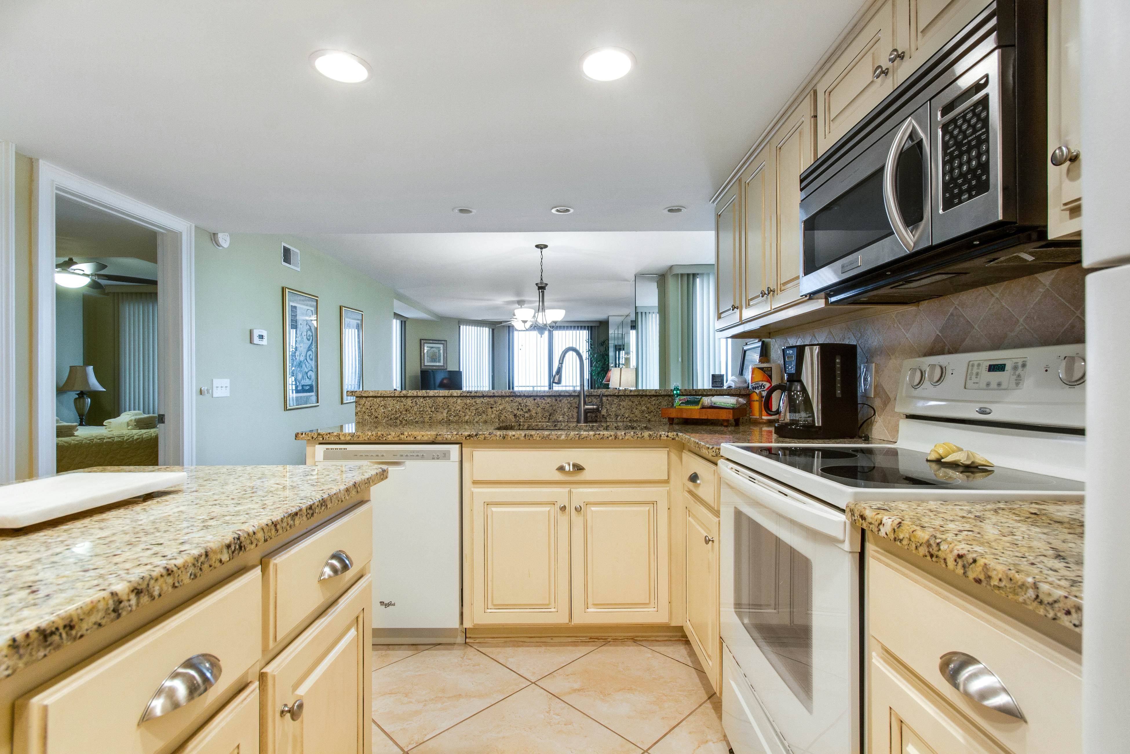 Ocean view villa w/ community pool - steps to the beach, near dining & golf