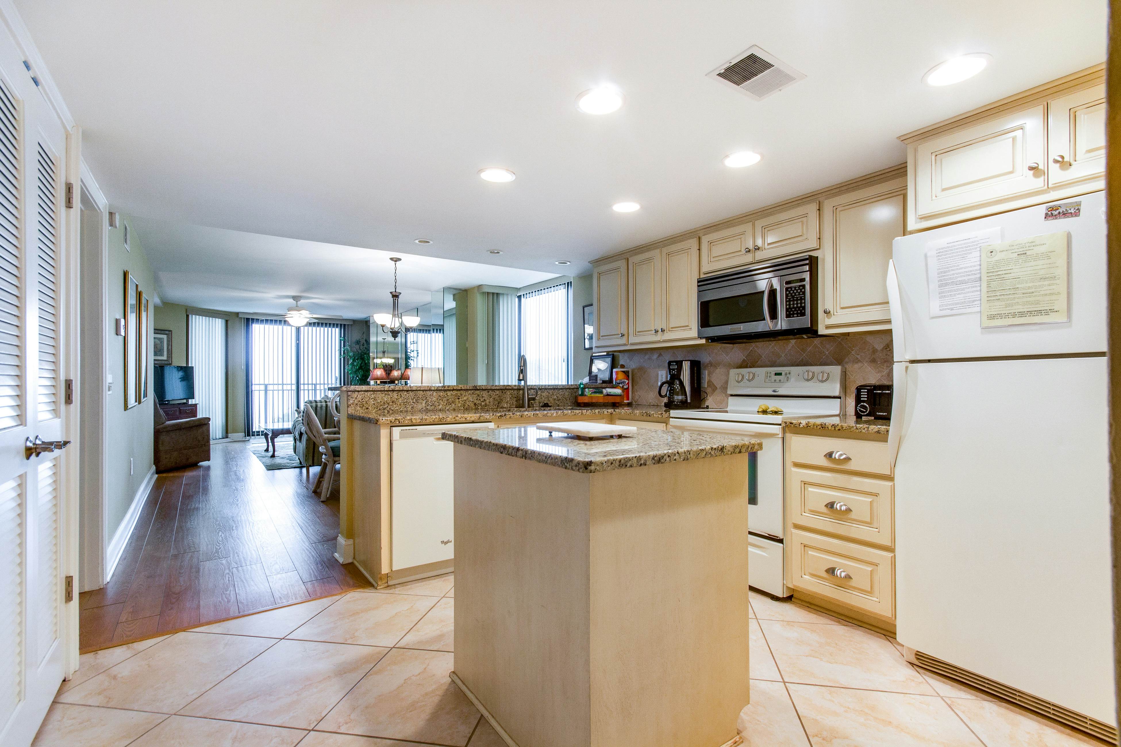 Ocean view villa w/ community pool - steps to the beach, near dining & golf