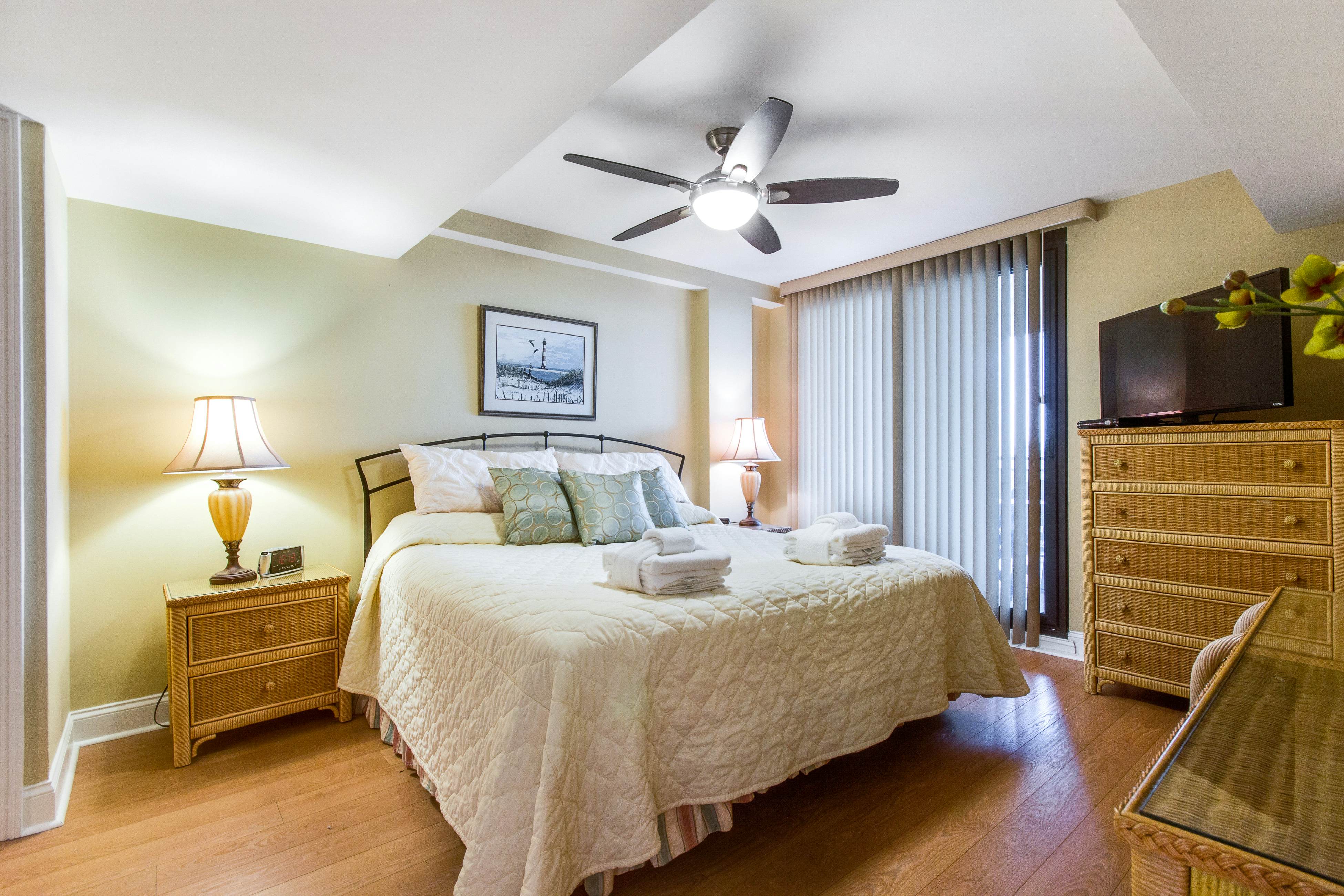 Ocean view villa w/ community pool - steps to the beach, near dining & golf