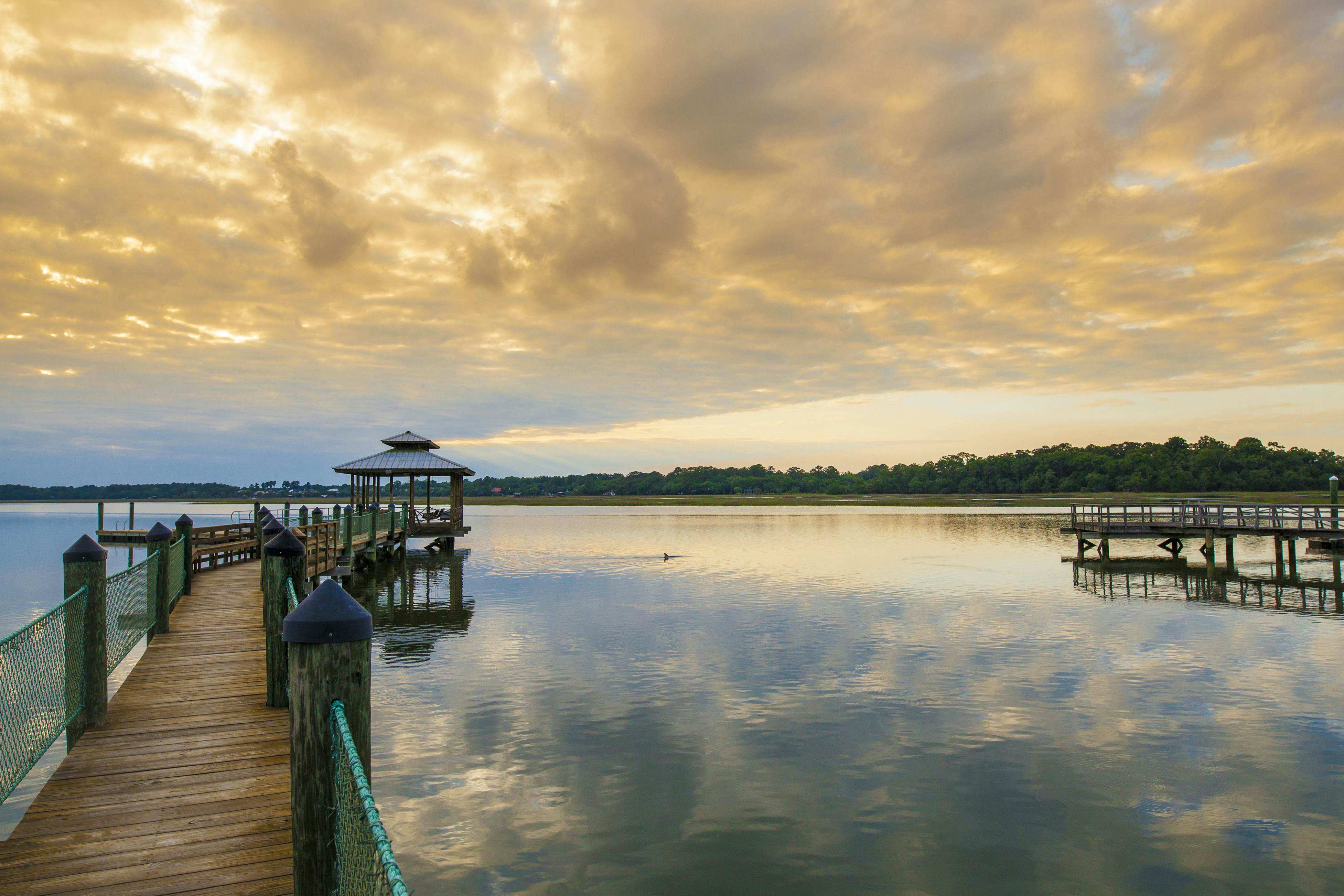 Ocean view villa w/ community pool - steps to the beach, near dining & golf