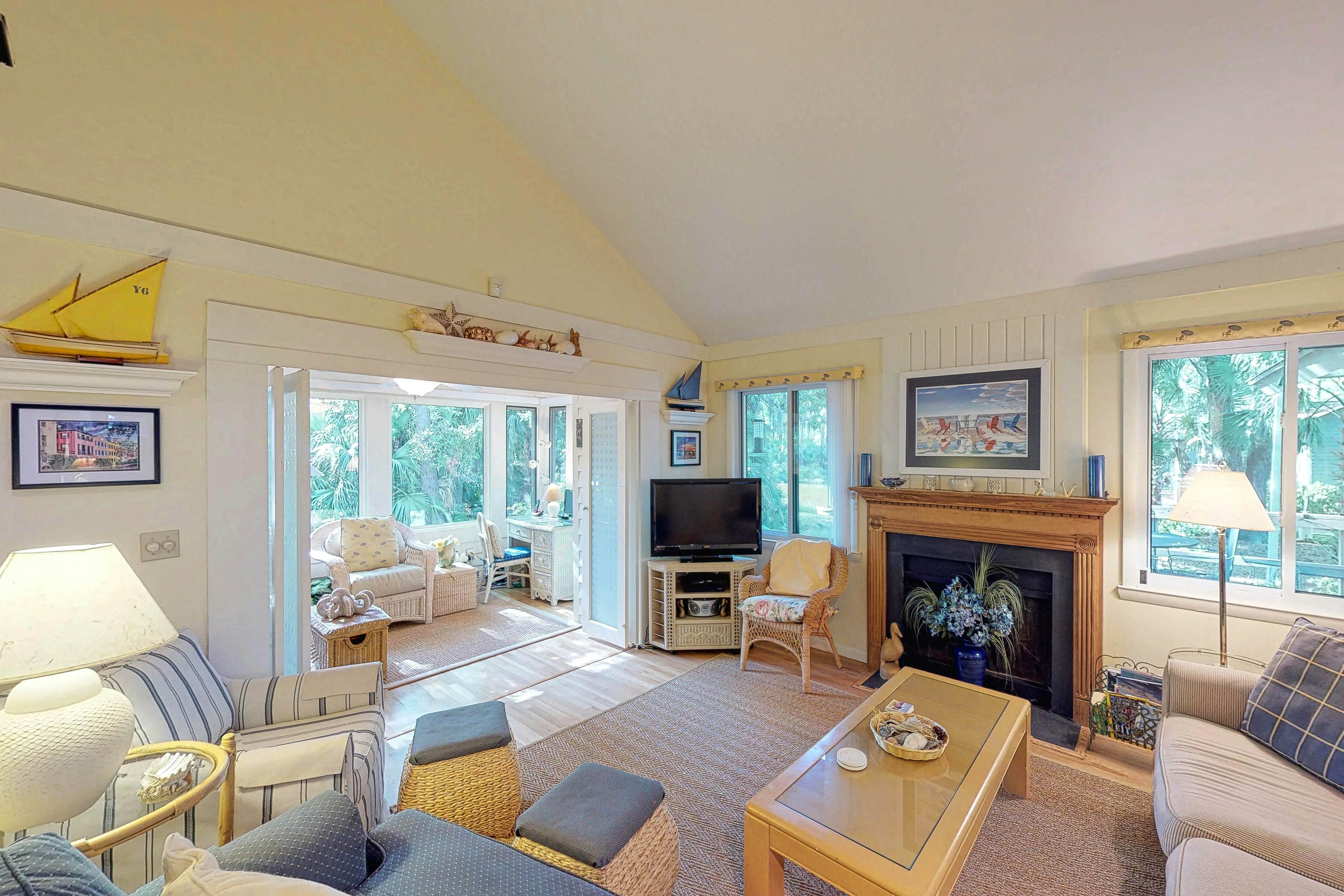 Cozy Cottage with Screened Porch, Deck & Views - Near Golf & Beach