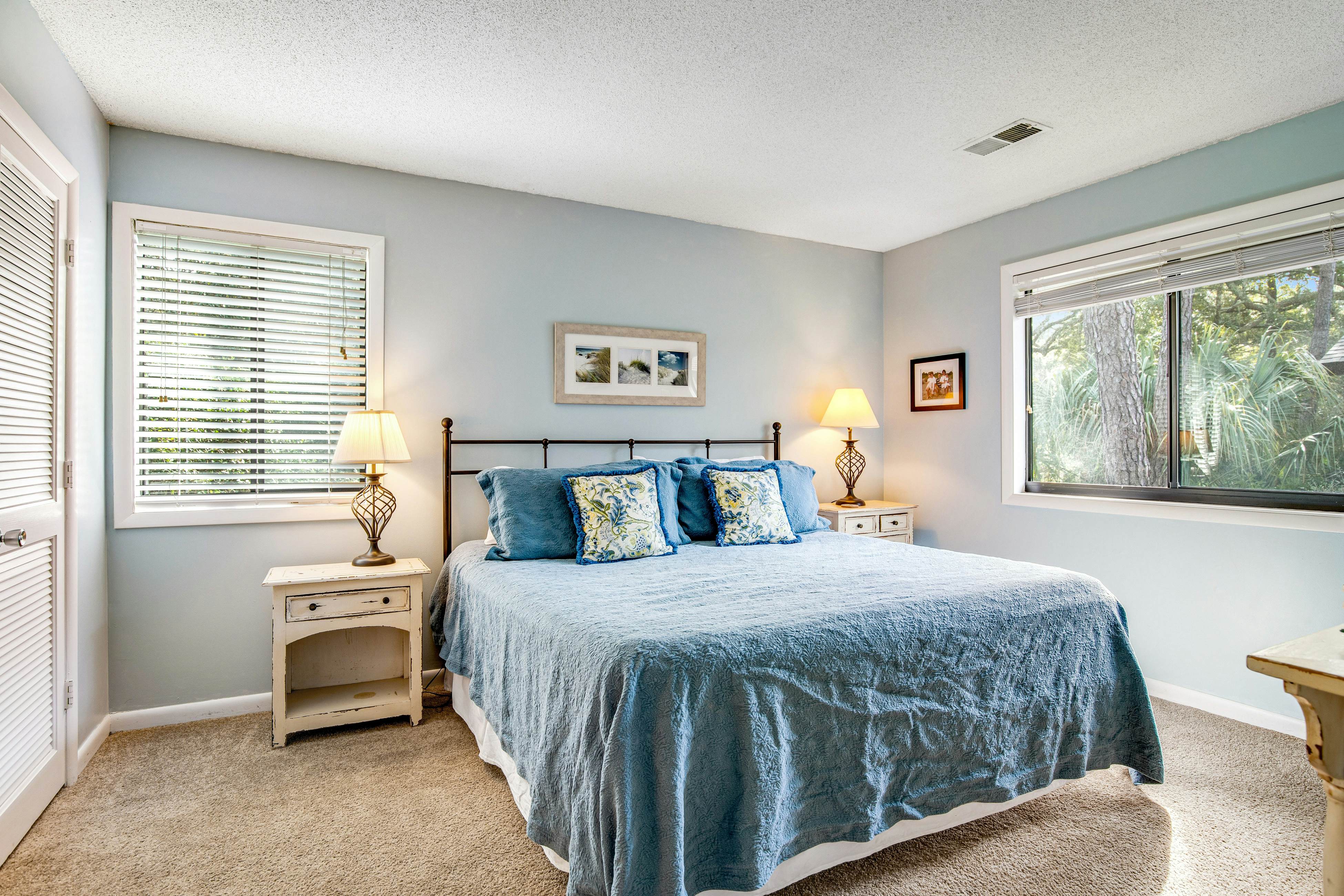 Dog-Friendly Home with Deck, Screened Porch & Woodland Views - Near Beach