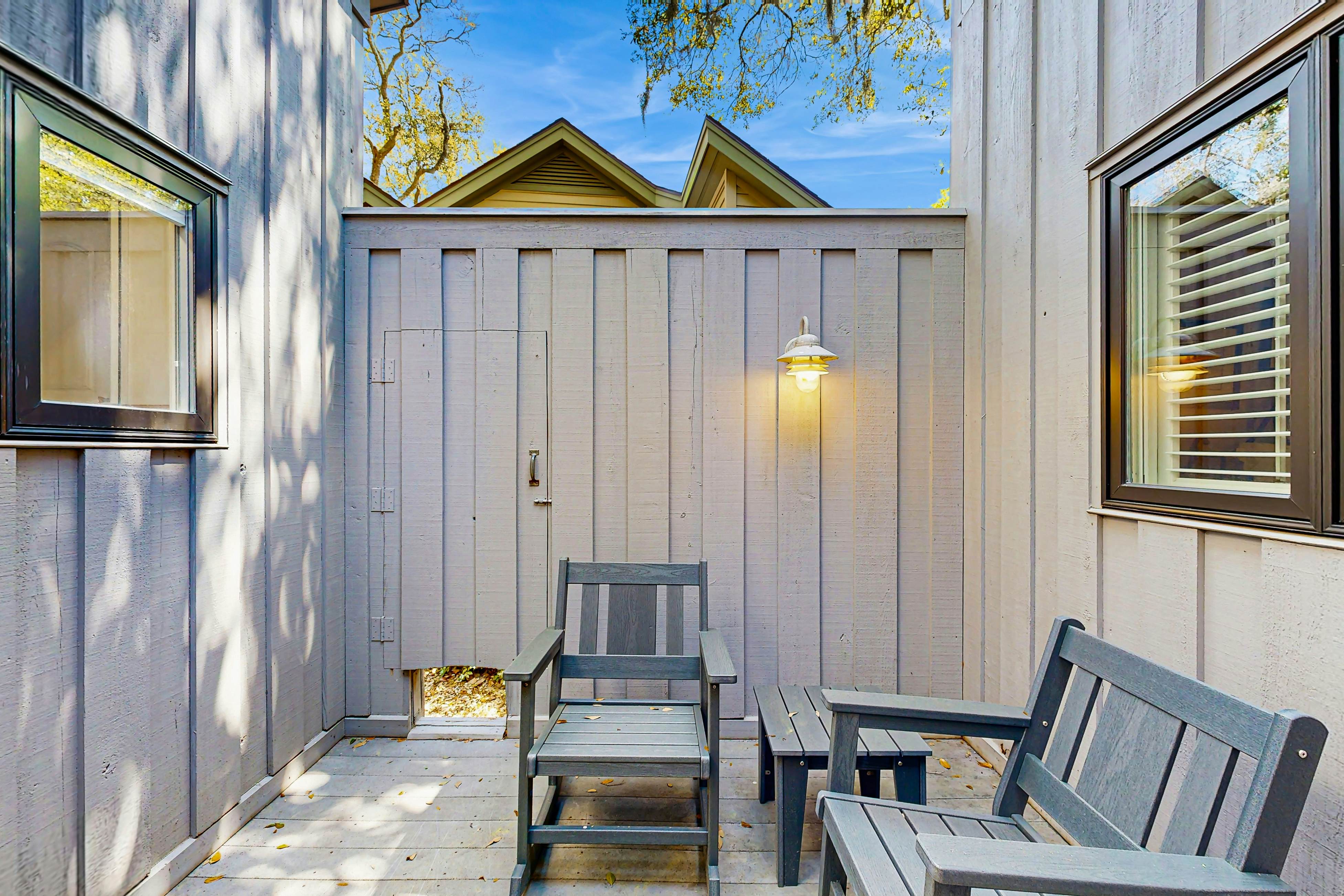 Golf course home with deck, porch & lagoon view - 1 block to beach, 1 dog OK