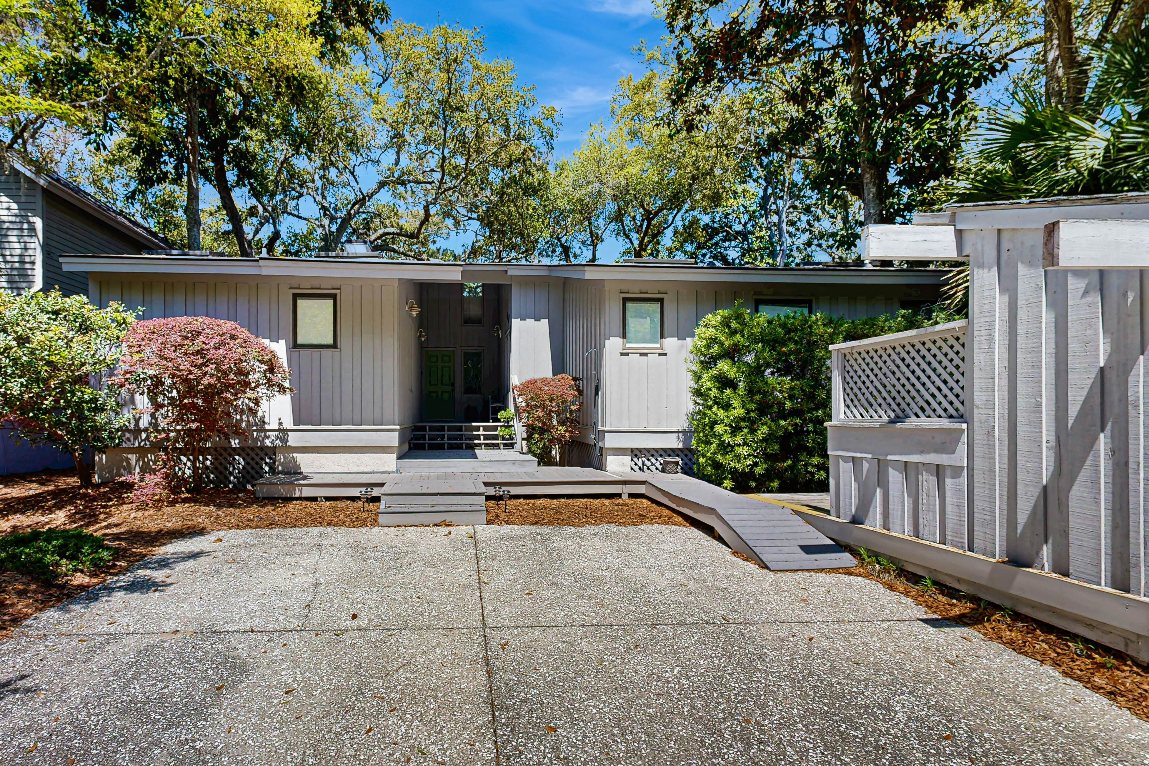 Golf course home with deck, porch & lagoon view - 1 block to beach, 1 dog OK