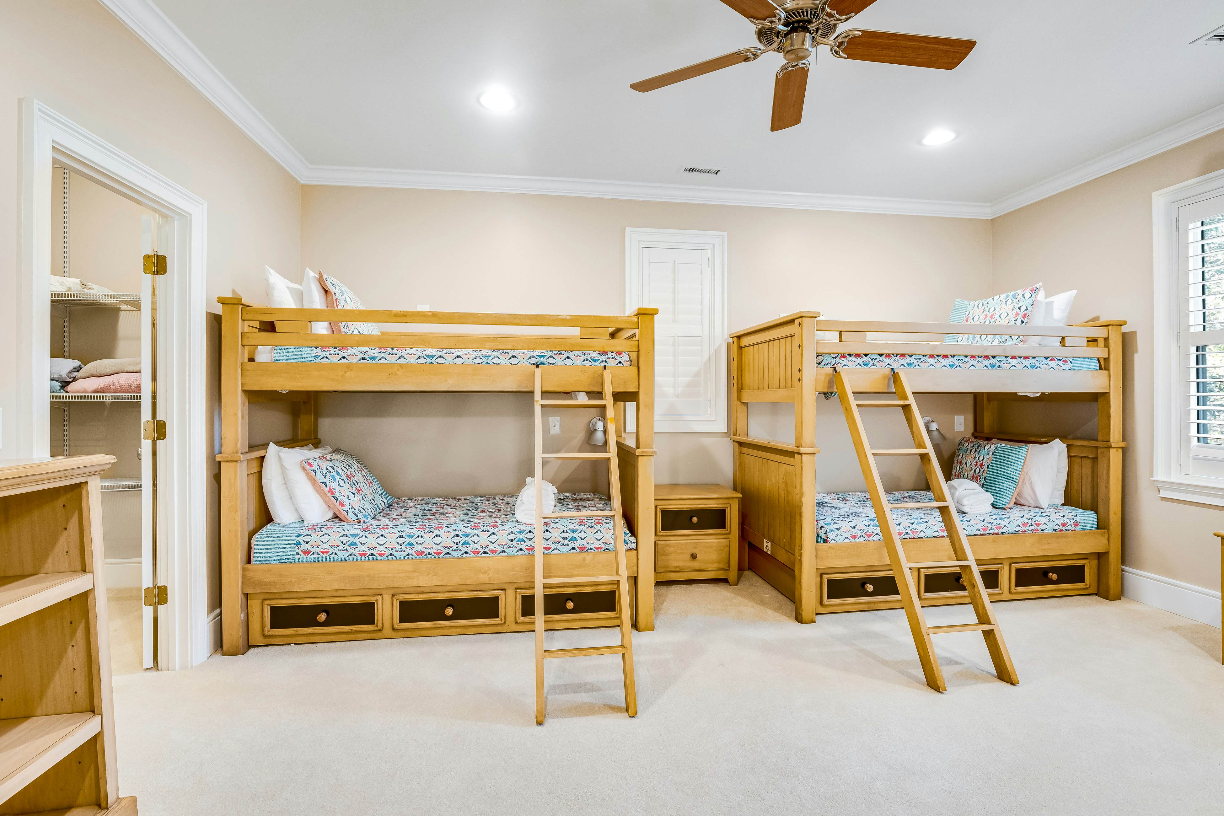 Upscale house with private pool, lagoon views - near beach & tennis