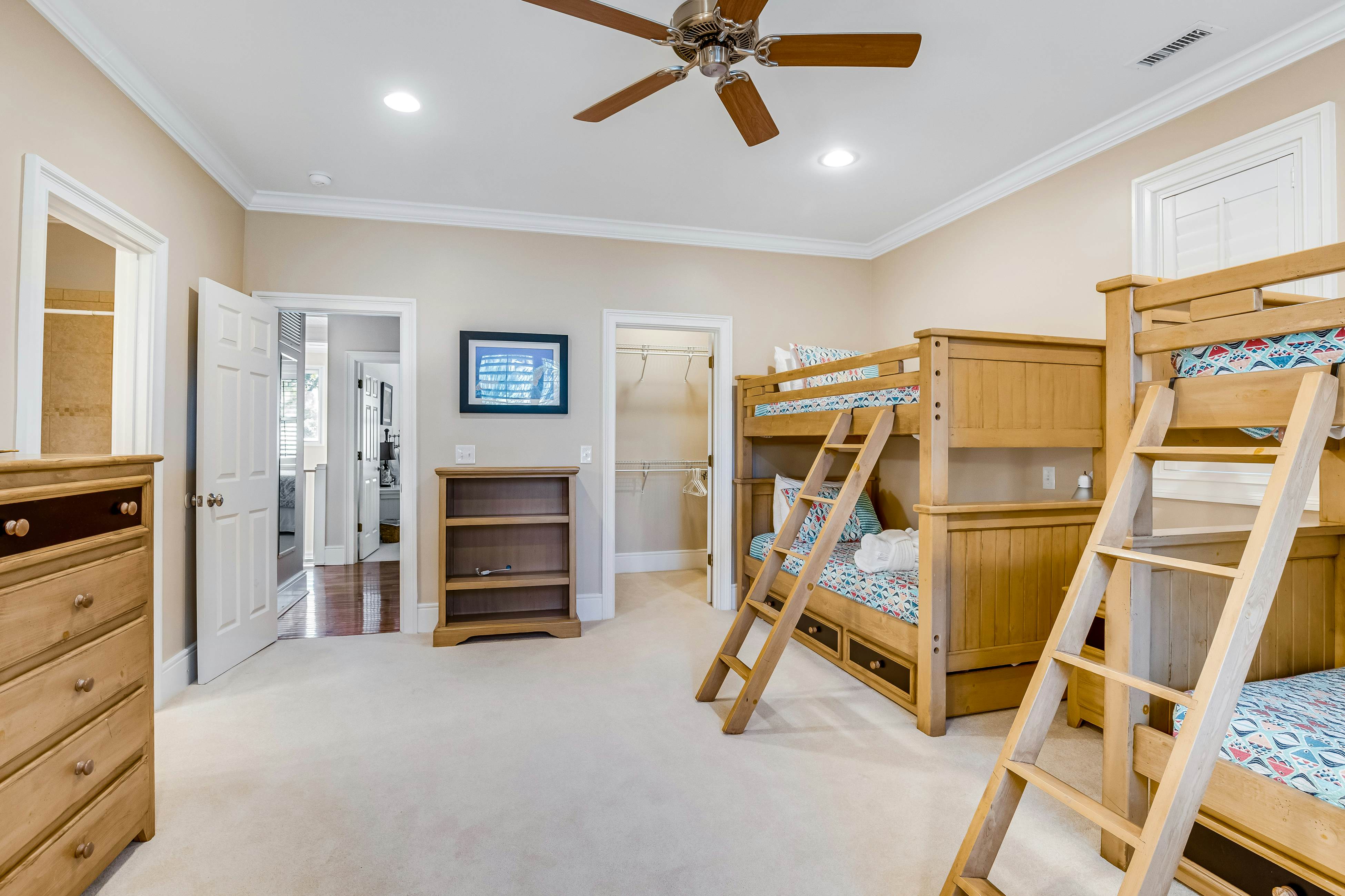 Upscale house with private pool, lagoon views - near beach & tennis