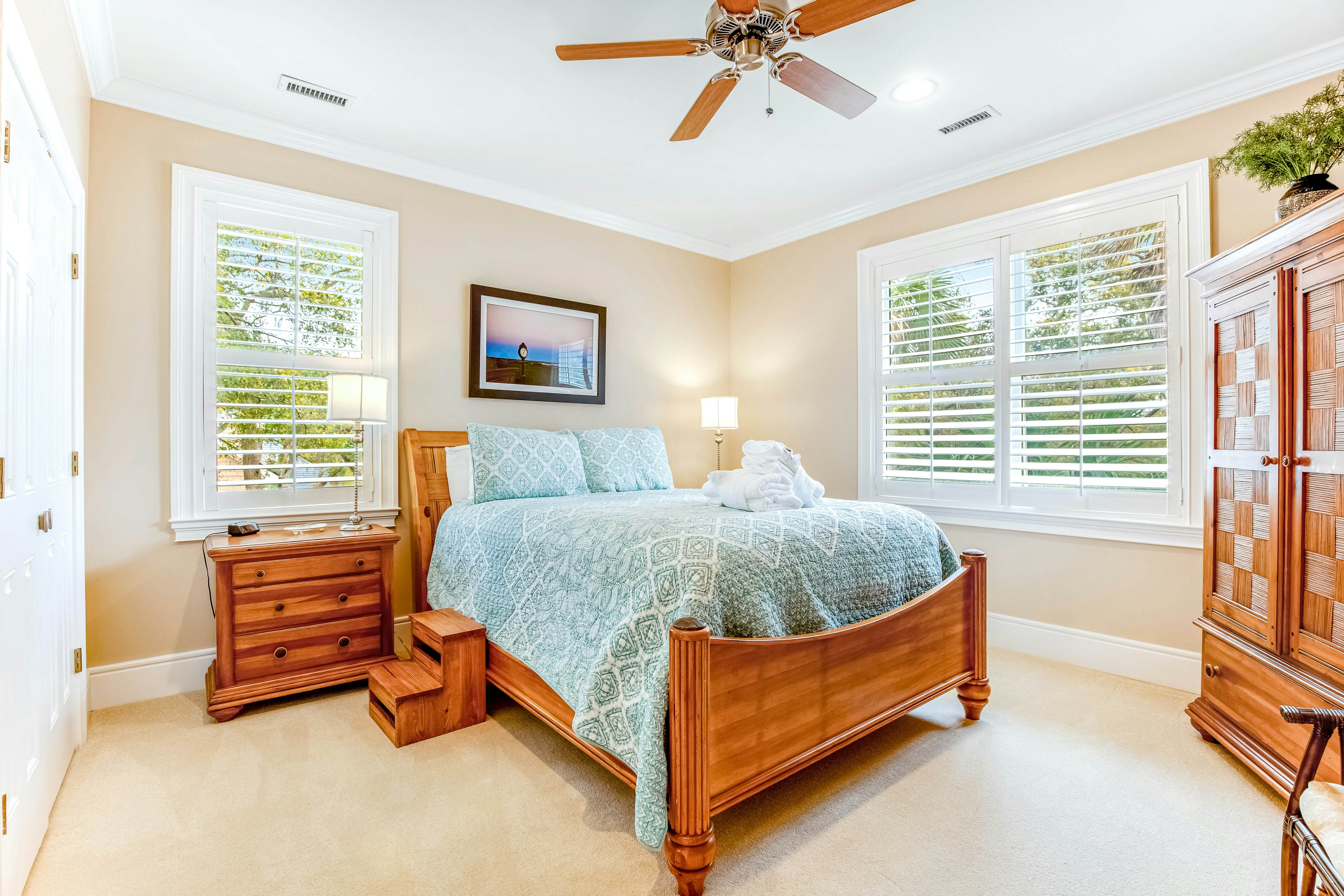 Upscale house with private pool, lagoon views - near beach & tennis