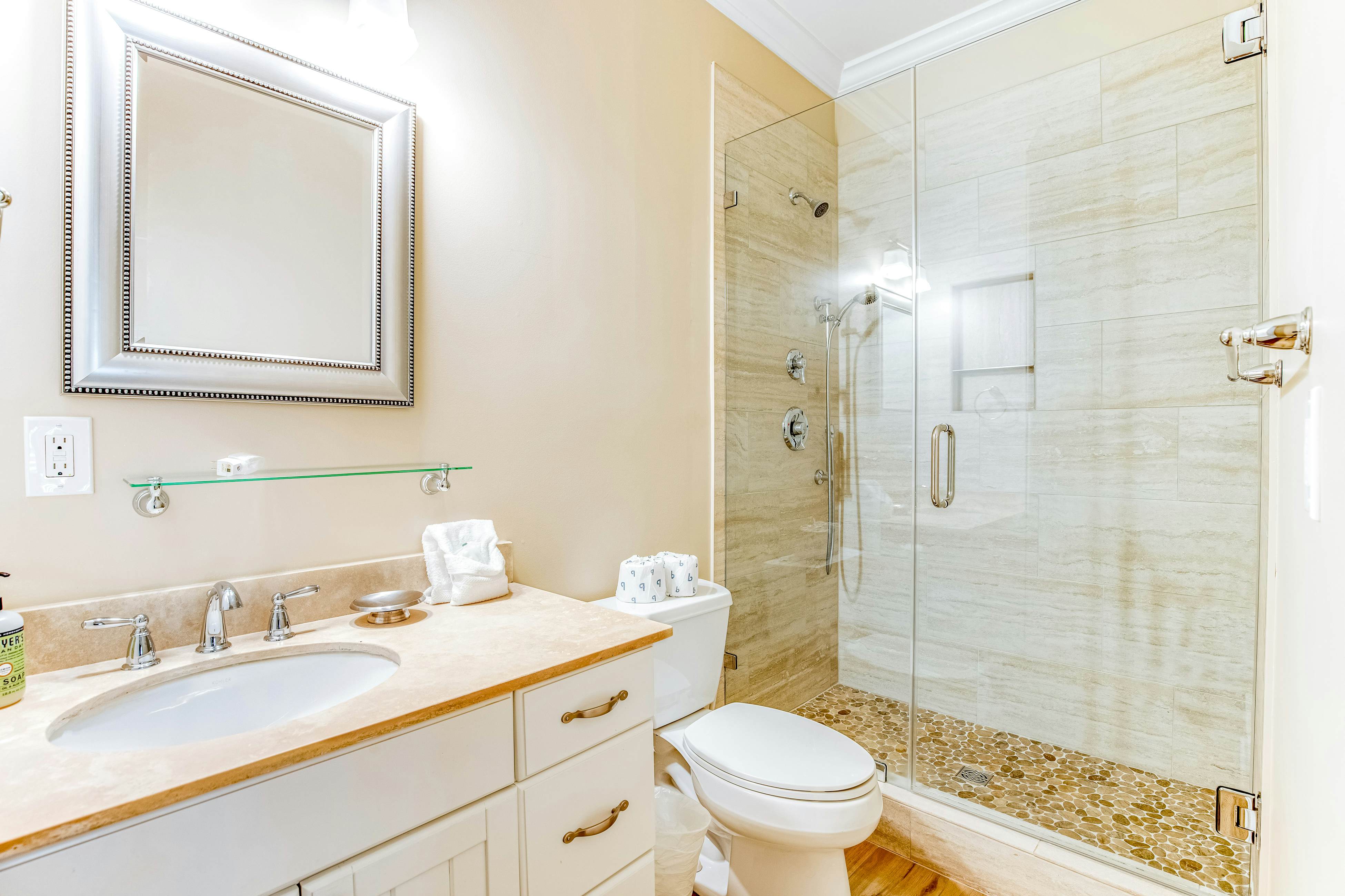 Upscale house with private pool, lagoon views - near beach & tennis