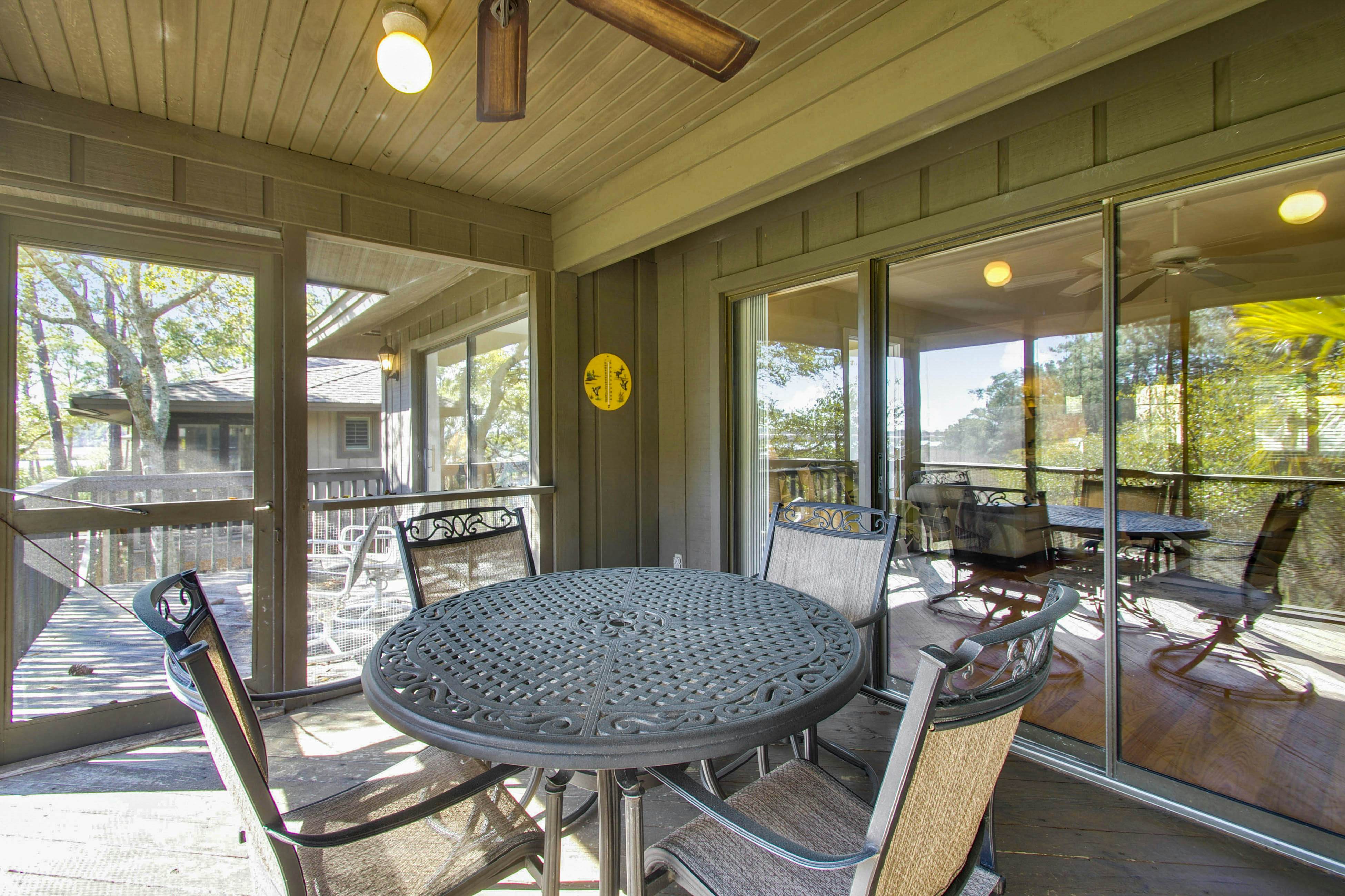 Lakeview Getaway with Shared Pool - Close to Golf Course and Attractions