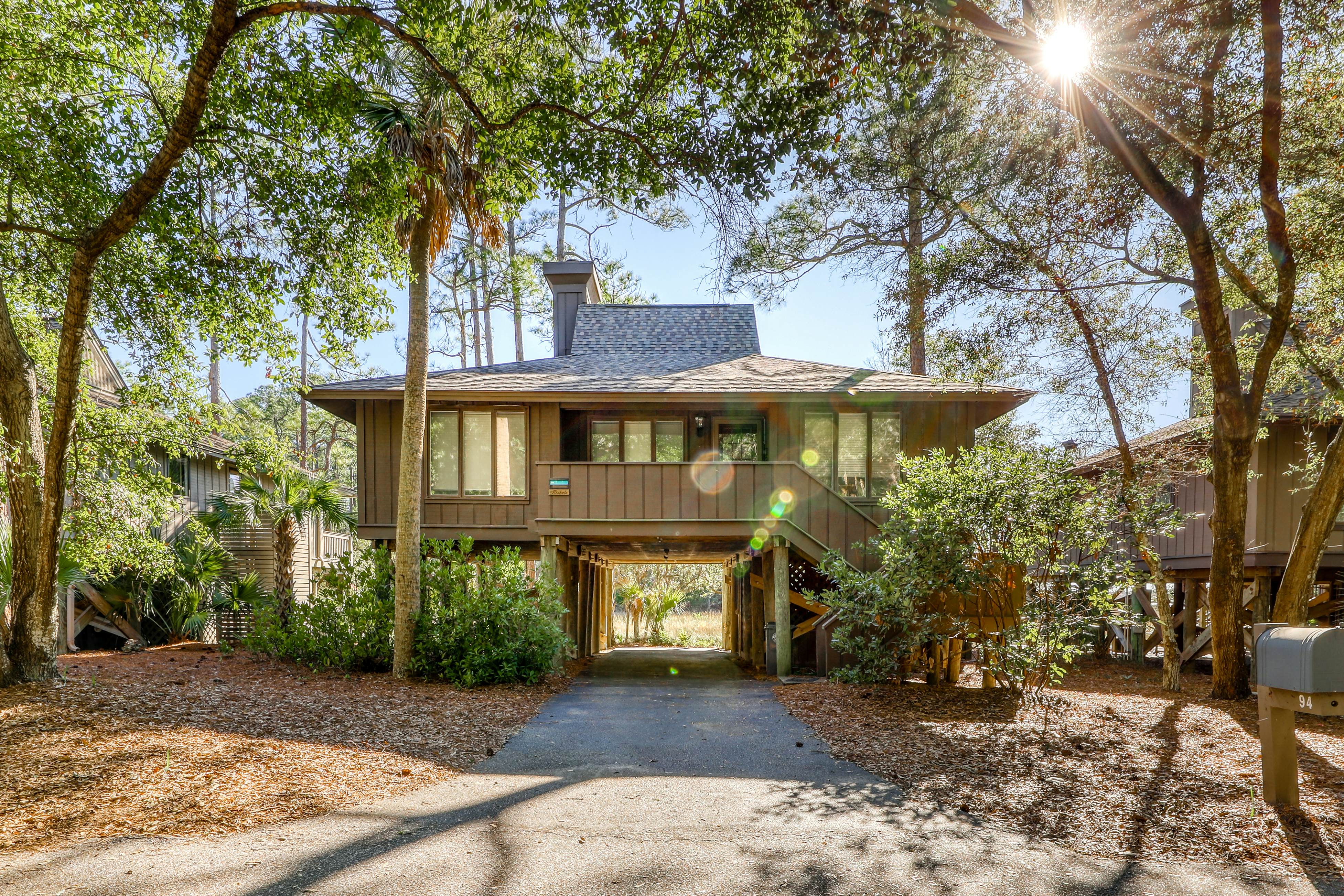 Lakeview Getaway with Shared Pool - Close to Golf Course and Attractions