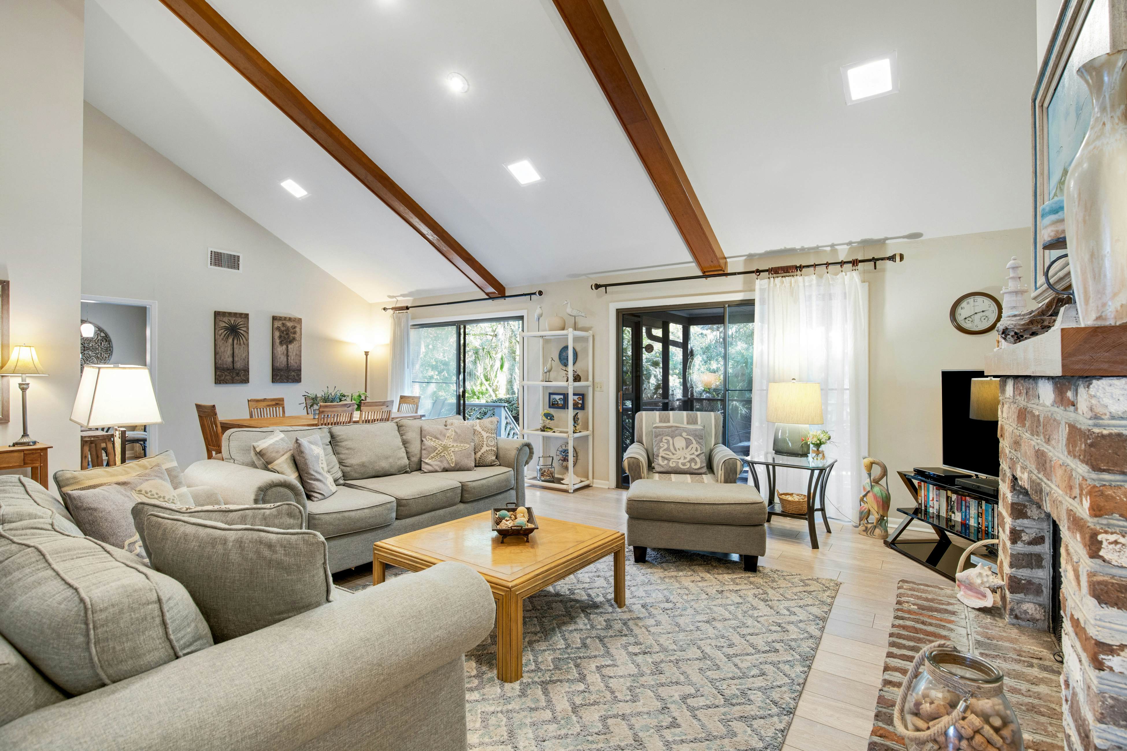 Shaded Lakeview Home with Deck & Screened Porch - Near Beach, Dogs OK