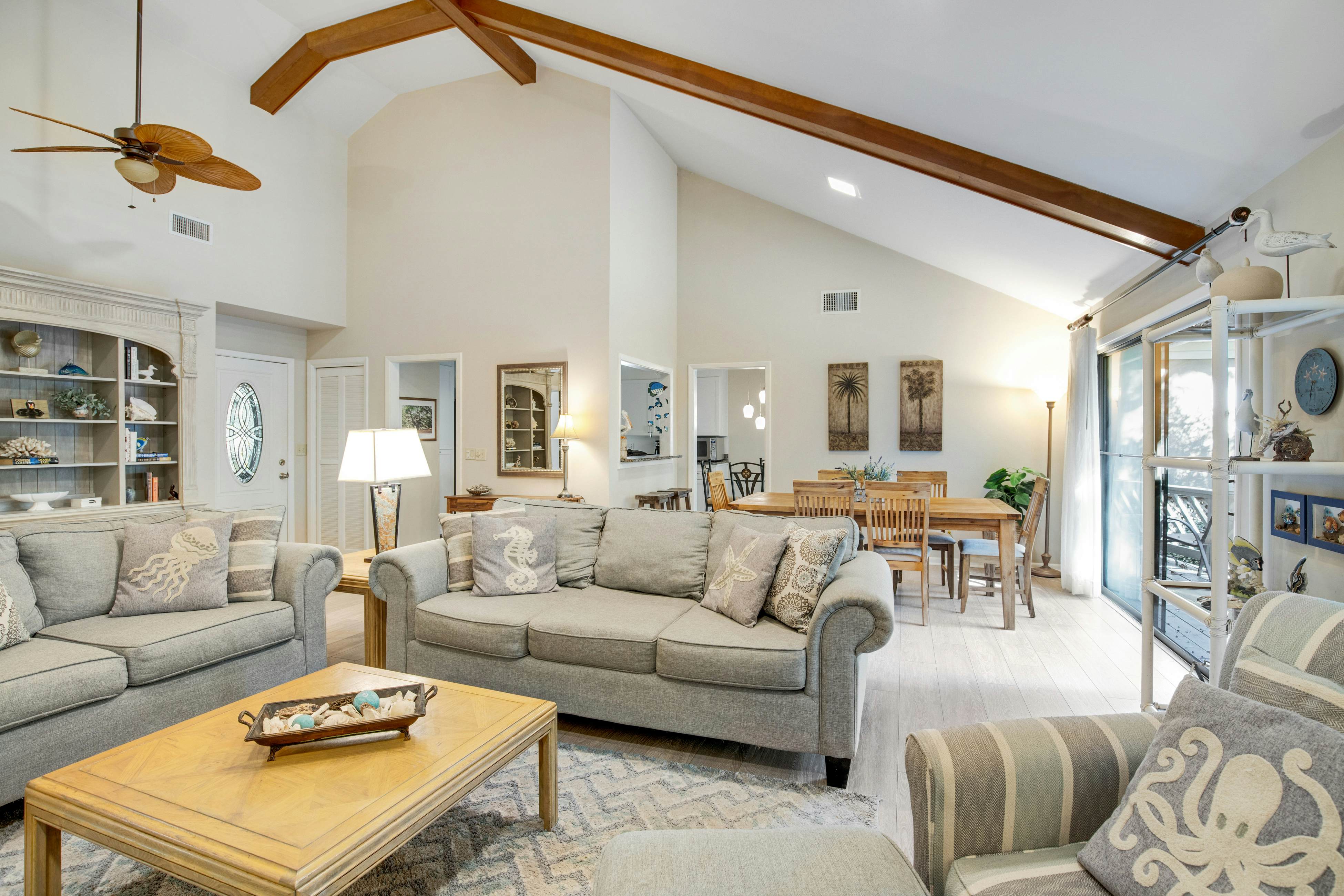 Shaded Lakeview Home with Deck & Screened Porch - Near Beach, Dogs OK