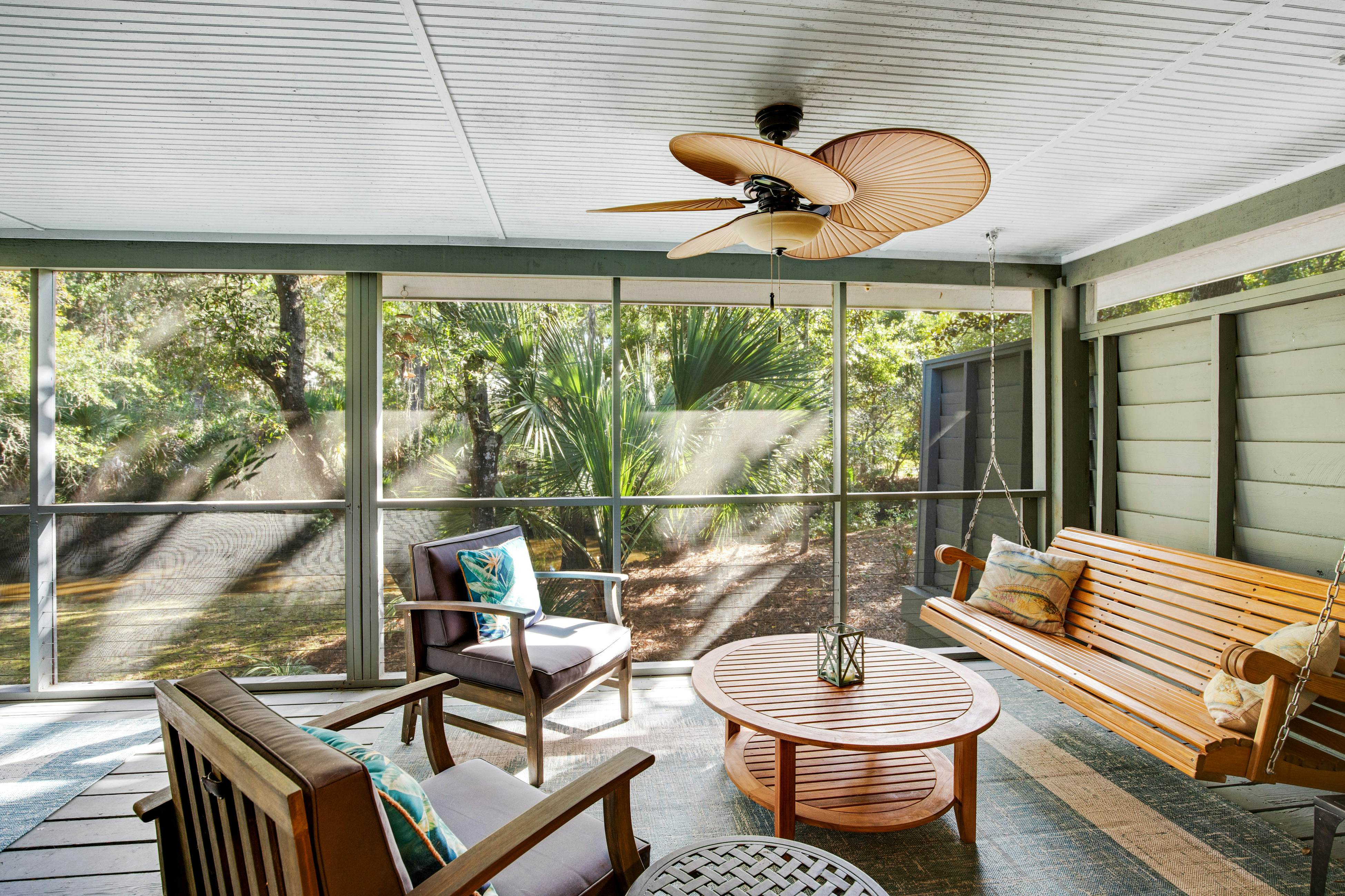 Shaded Lakeview Home with Deck & Screened Porch - Near Beach, Dogs OK