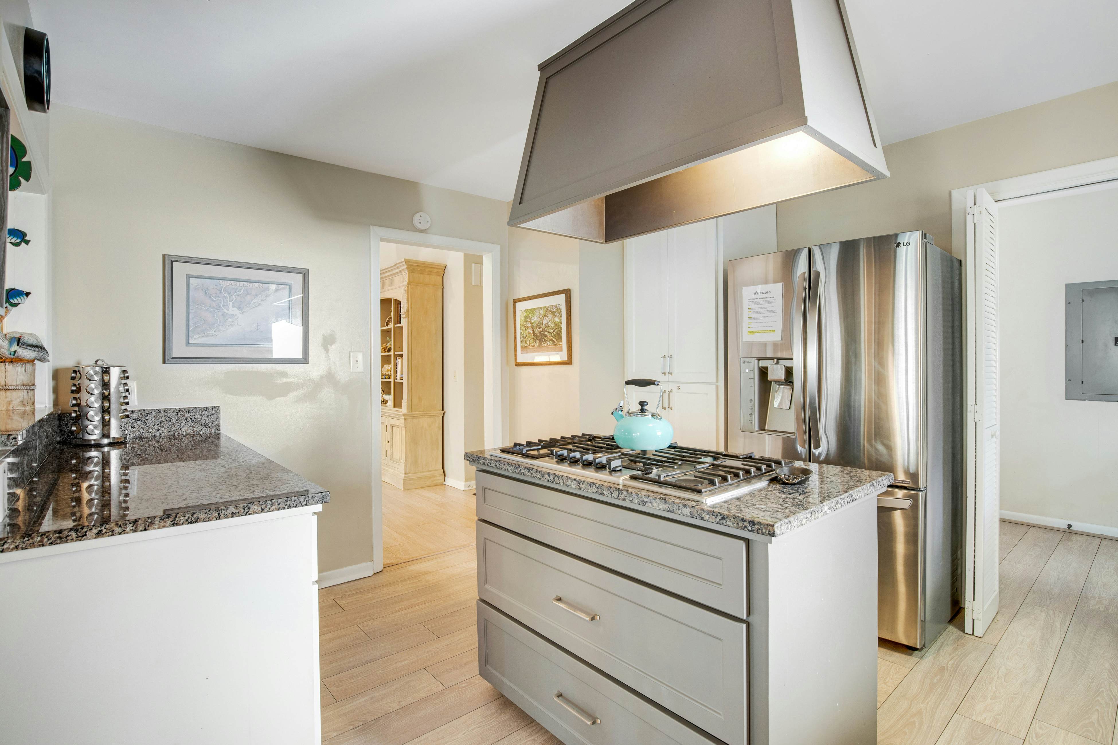 Shaded Lakeview Home with Deck & Screened Porch - Near Beach, Dogs OK