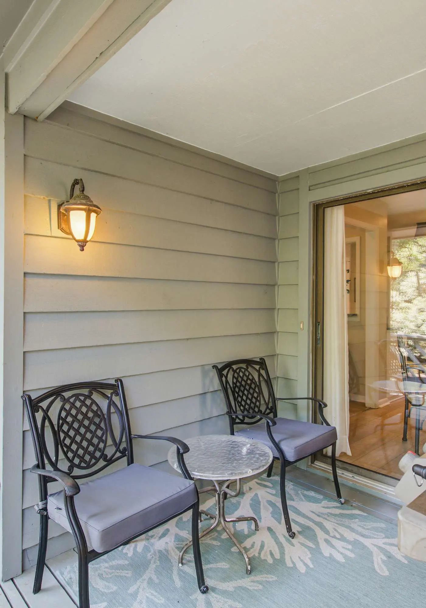 Shaded Lakeview Home with Deck & Screened Porch - Near Beach, Dogs OK