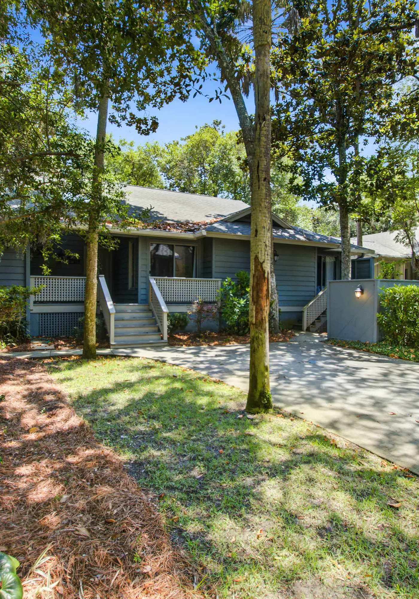 Shaded Lakeview Home with Deck & Screened Porch - Near Beach, Dogs OK