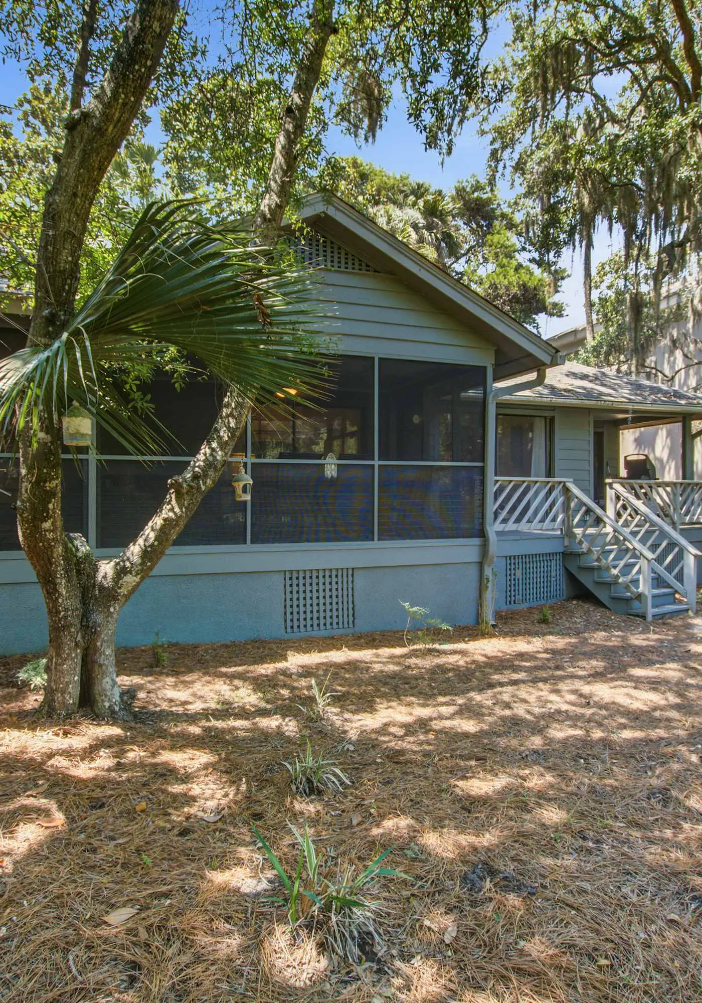 Shaded Lakeview Home with Deck & Screened Porch - Near Beach, Dogs OK