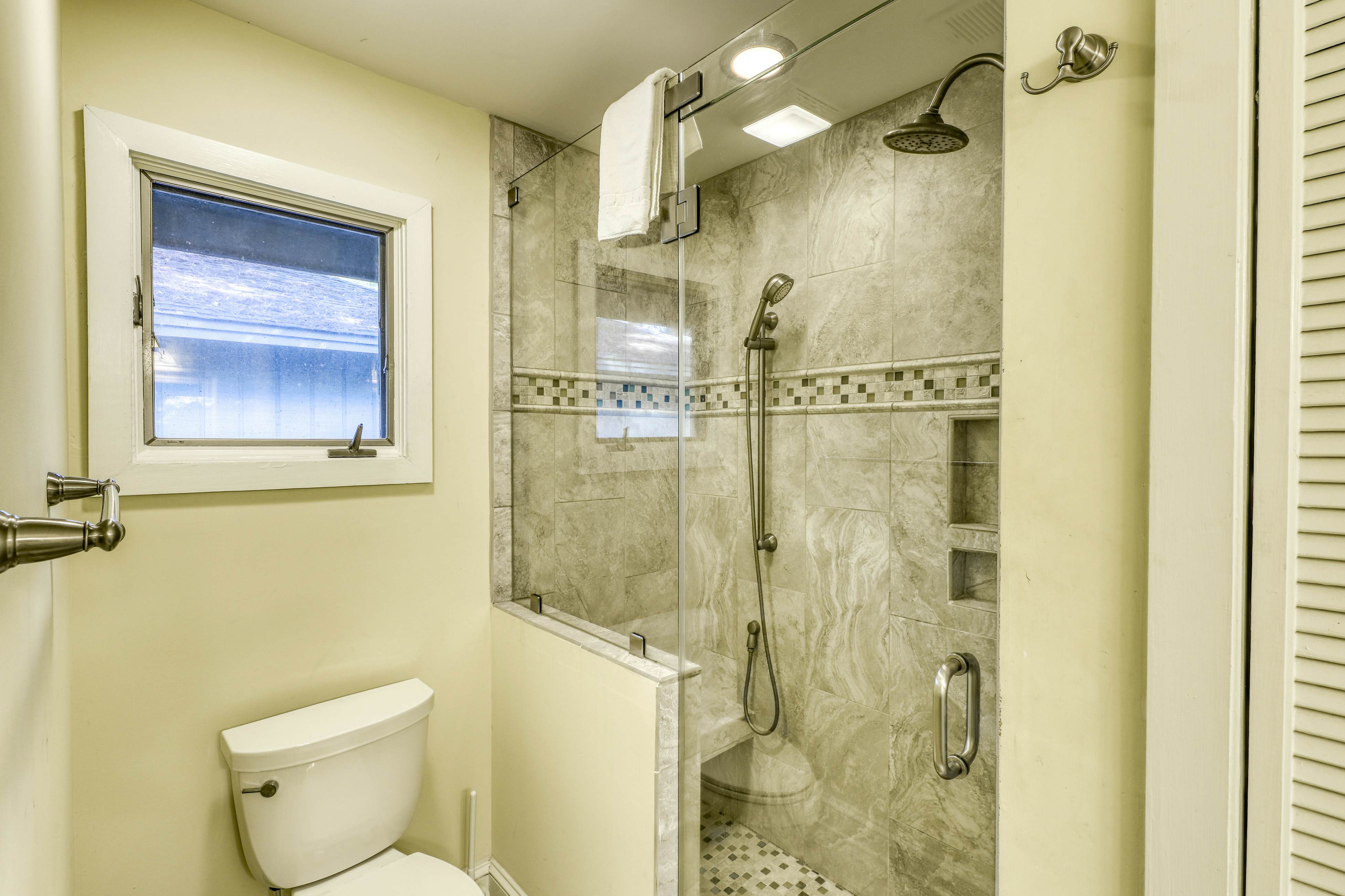 Beautiful Home in the Woods with Updated Amenities and Shared Pool