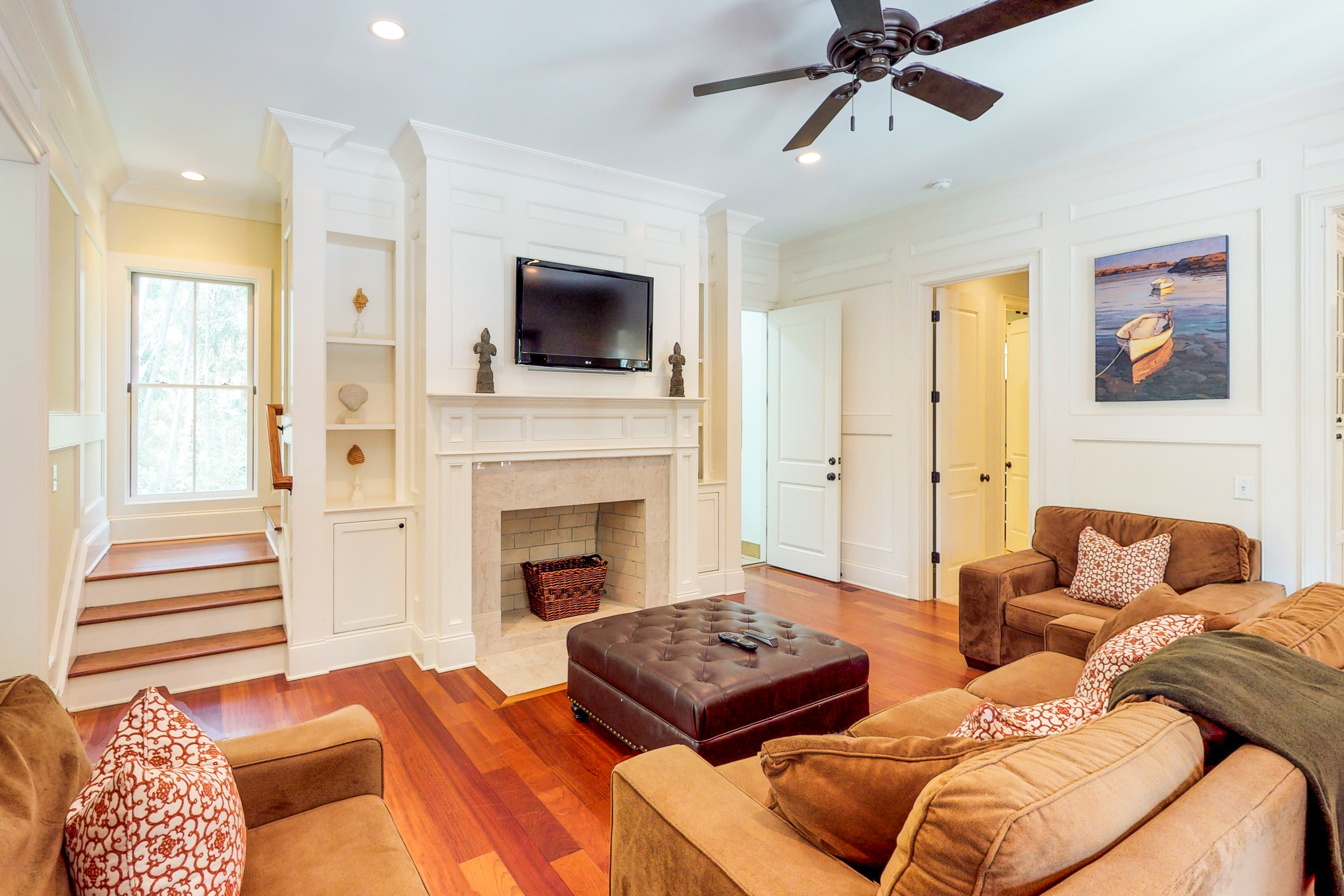 Multi-level home with private pool, lanai & enclosed deck - beach nearby