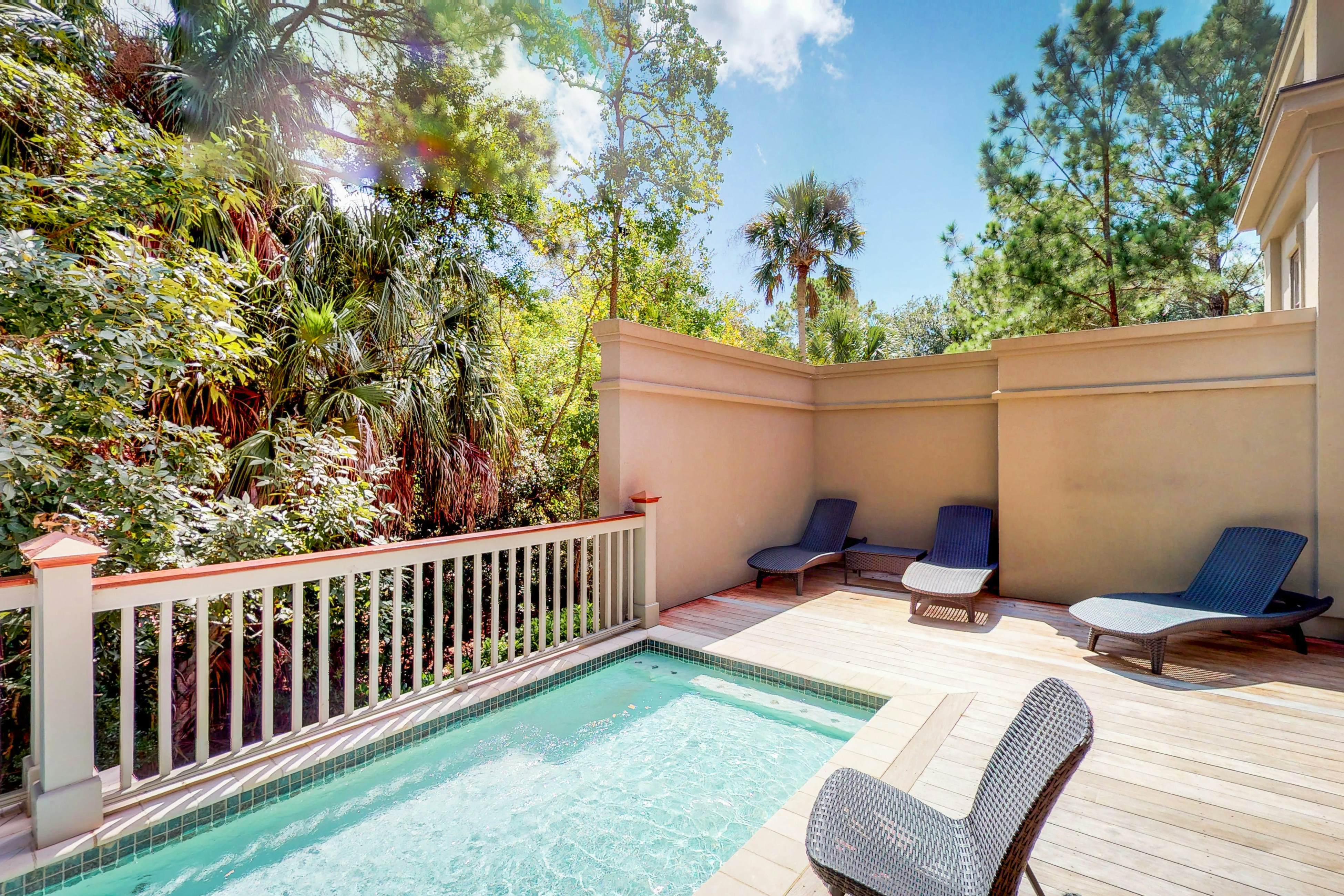 Multi-level home with private pool, lanai & enclosed deck - beach nearby