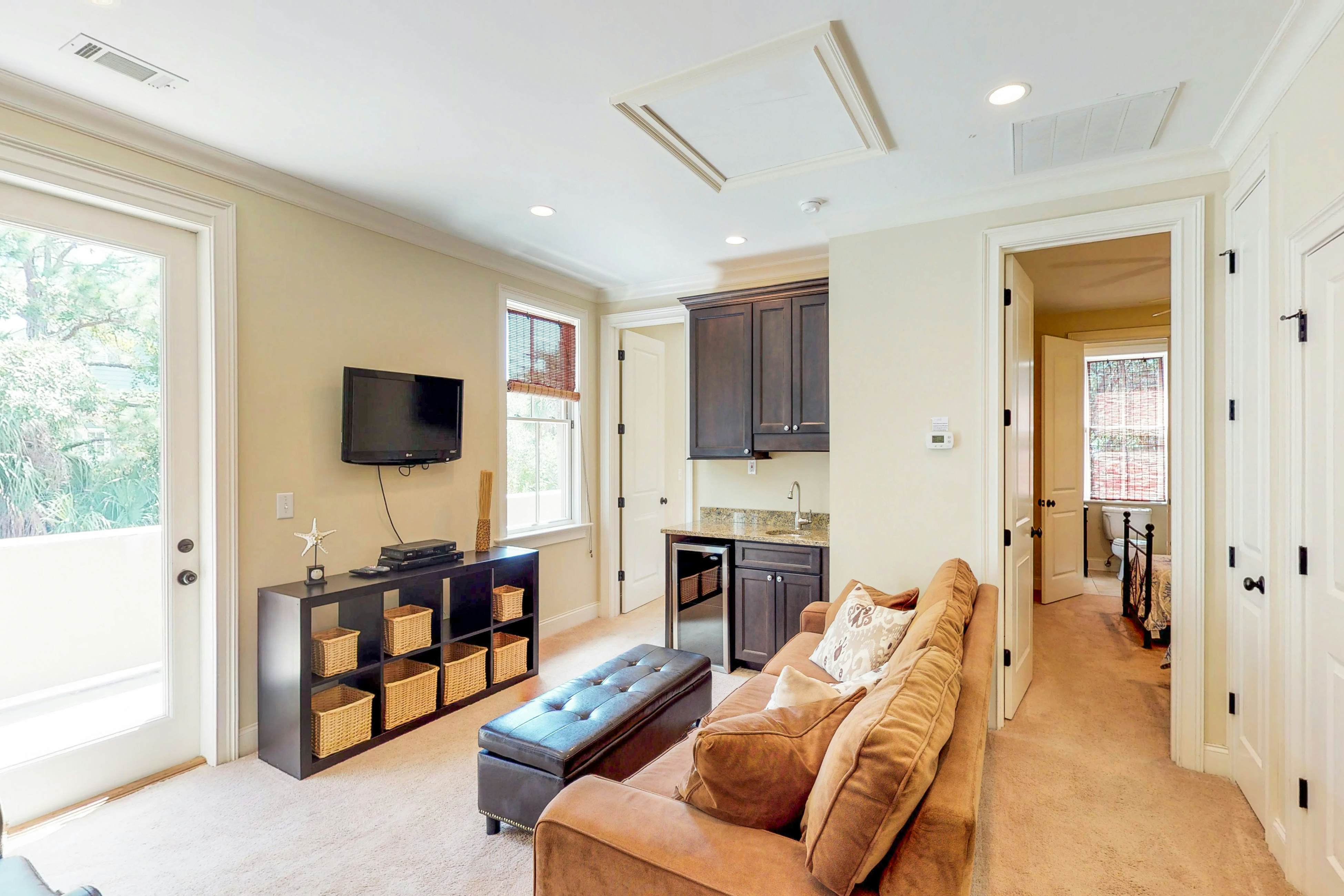 Multi-level home with private pool, lanai & enclosed deck - beach nearby