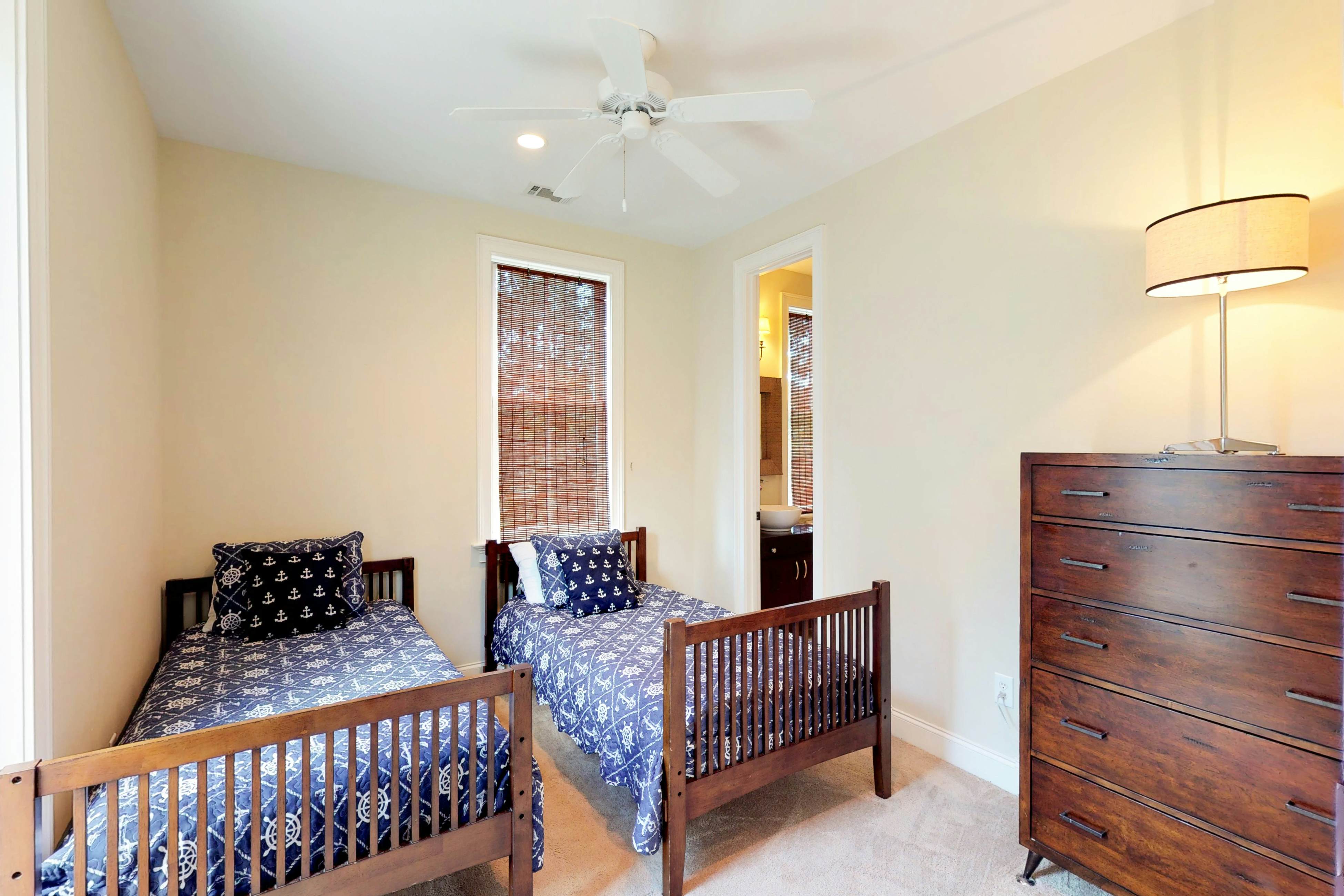 Multi-level home with private pool, lanai & enclosed deck - beach nearby