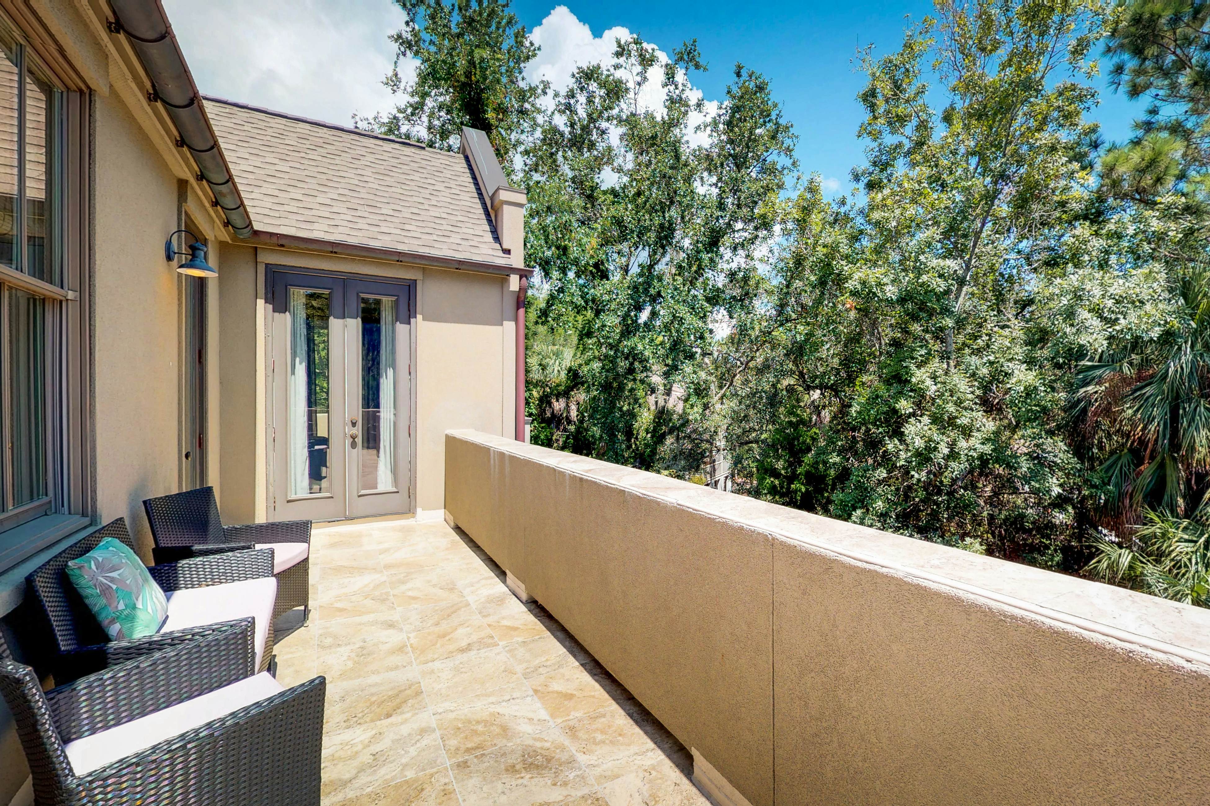 Multi-level home with private pool, lanai & enclosed deck - beach nearby