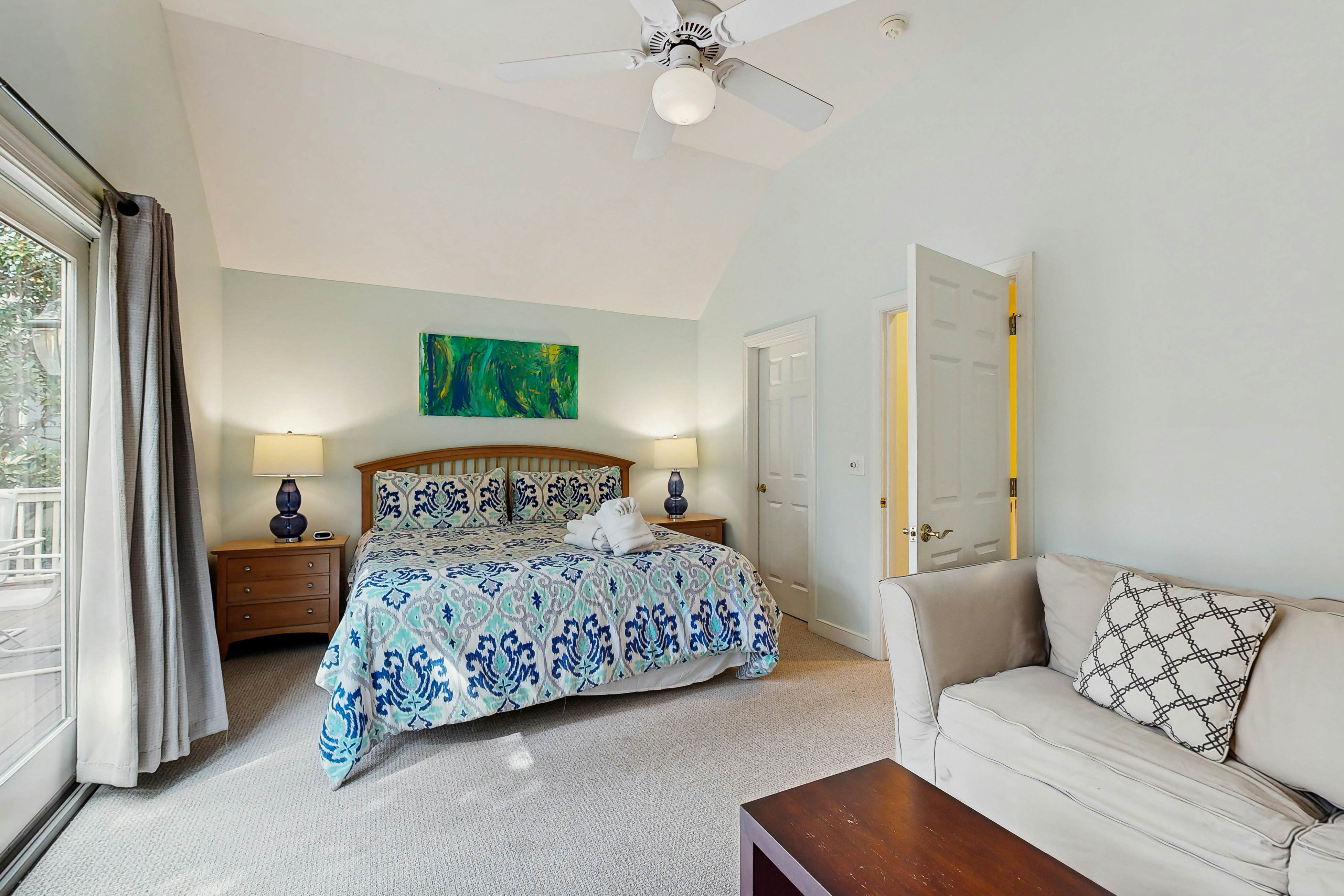 Spacious home with pool - walk to beach & golf