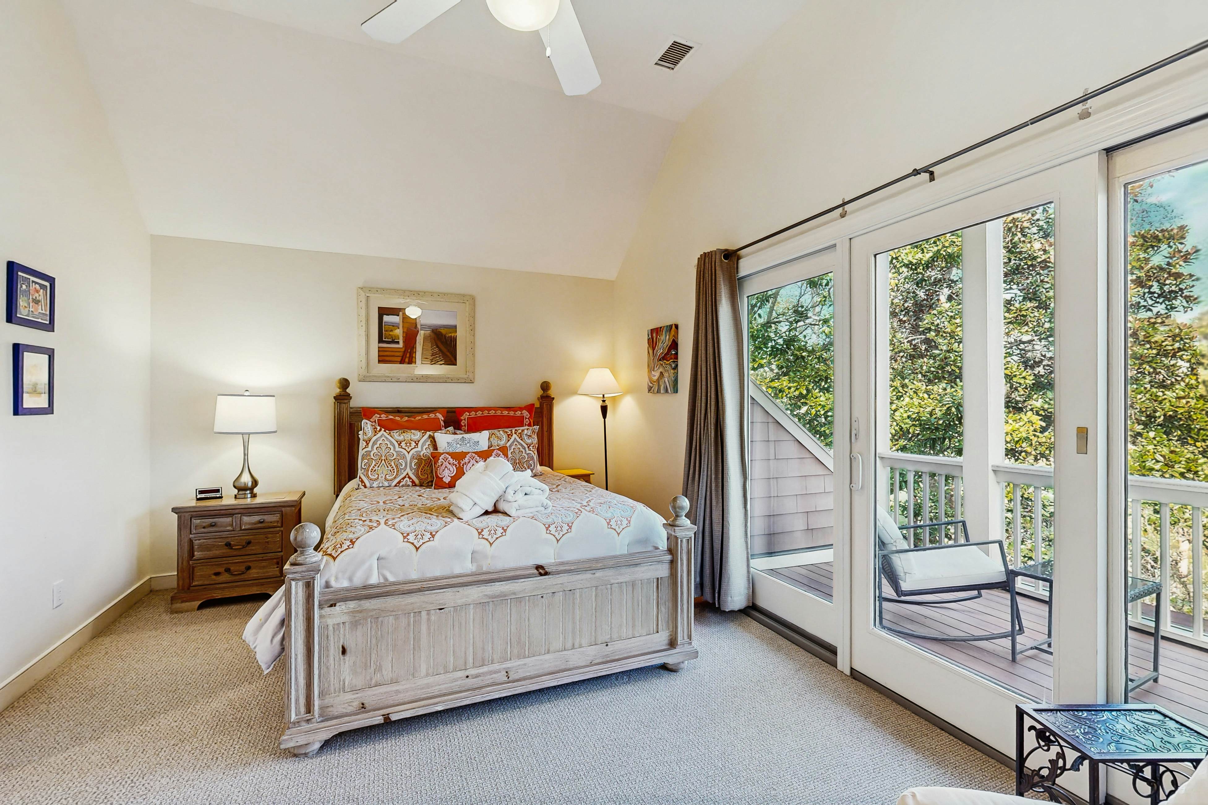 Spacious home with pool - walk to beach & golf