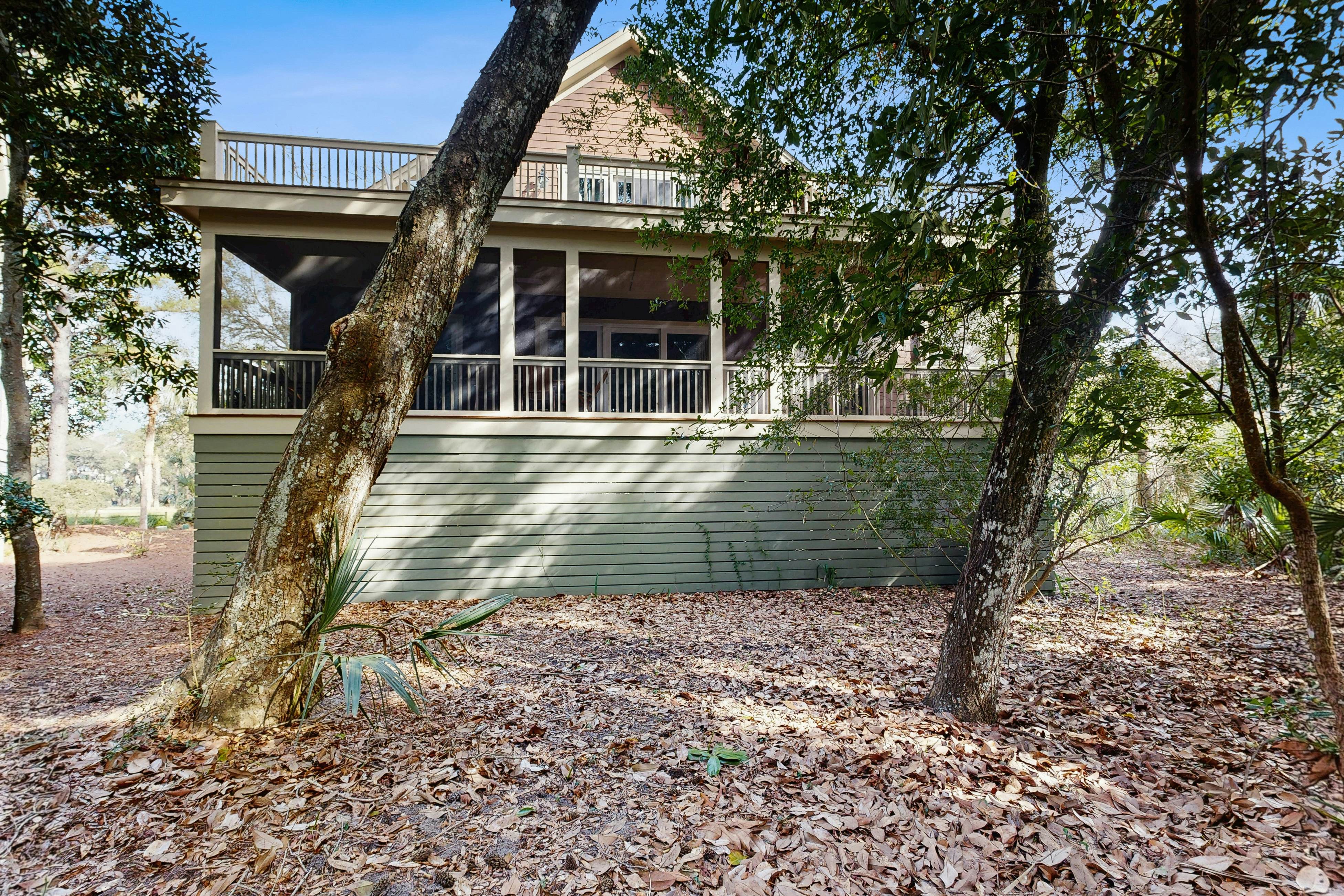 Spacious home with pool - walk to beach & golf