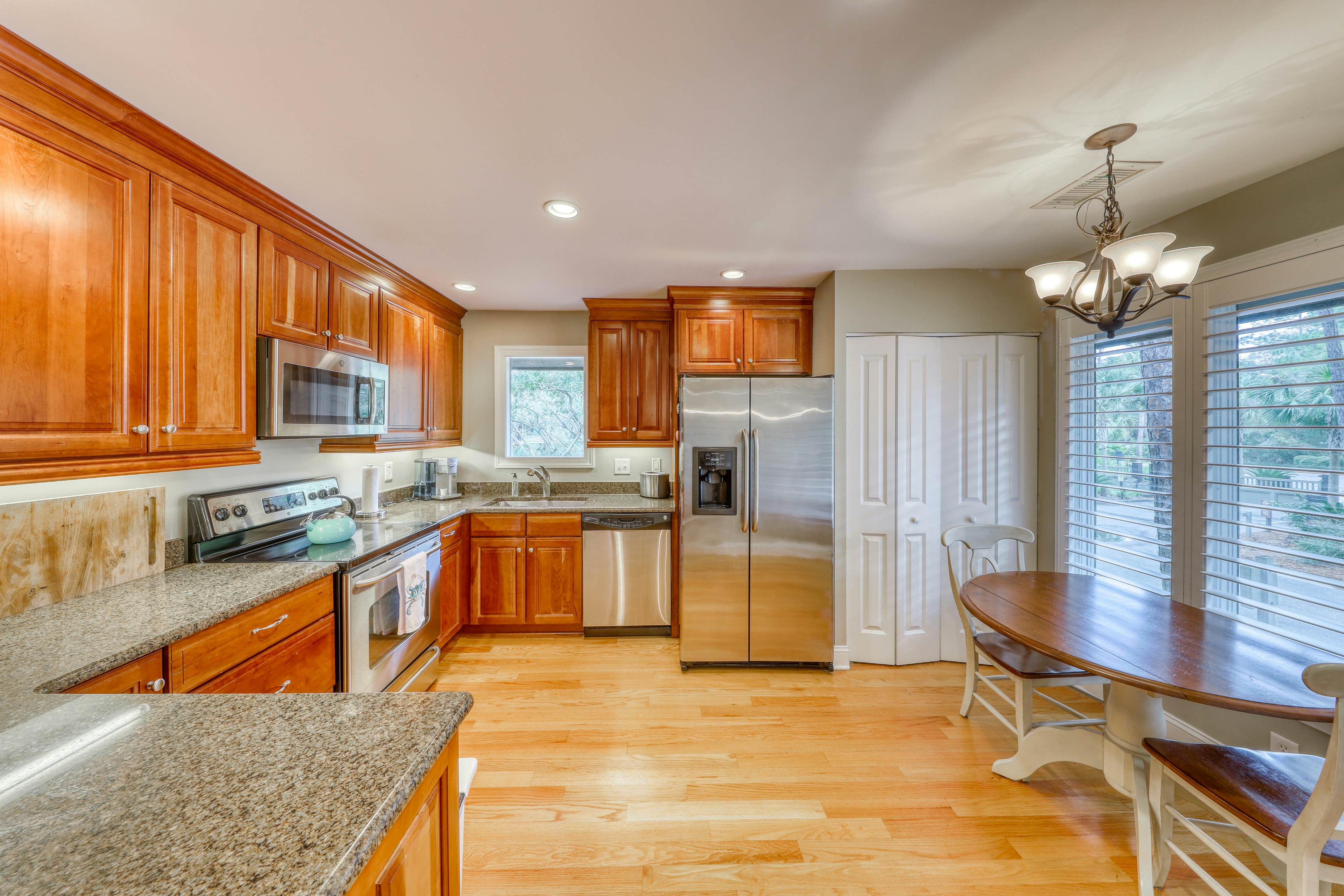 Cottage w/ On-Site Golf, Shared Pool, & Beautiful Inlet Views - Near the Beach