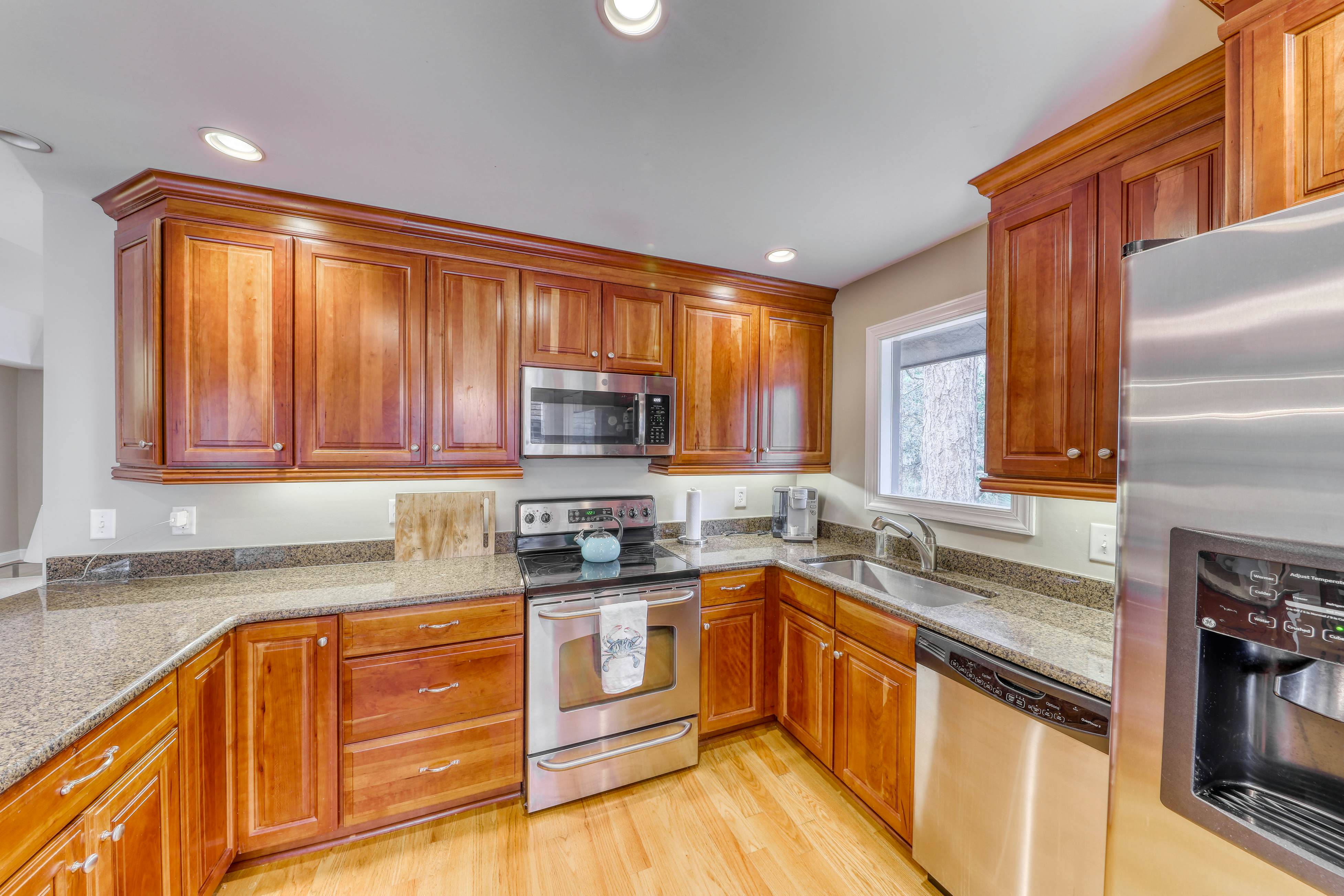 Cottage w/ On-Site Golf, Shared Pool, & Beautiful Inlet Views - Near the Beach