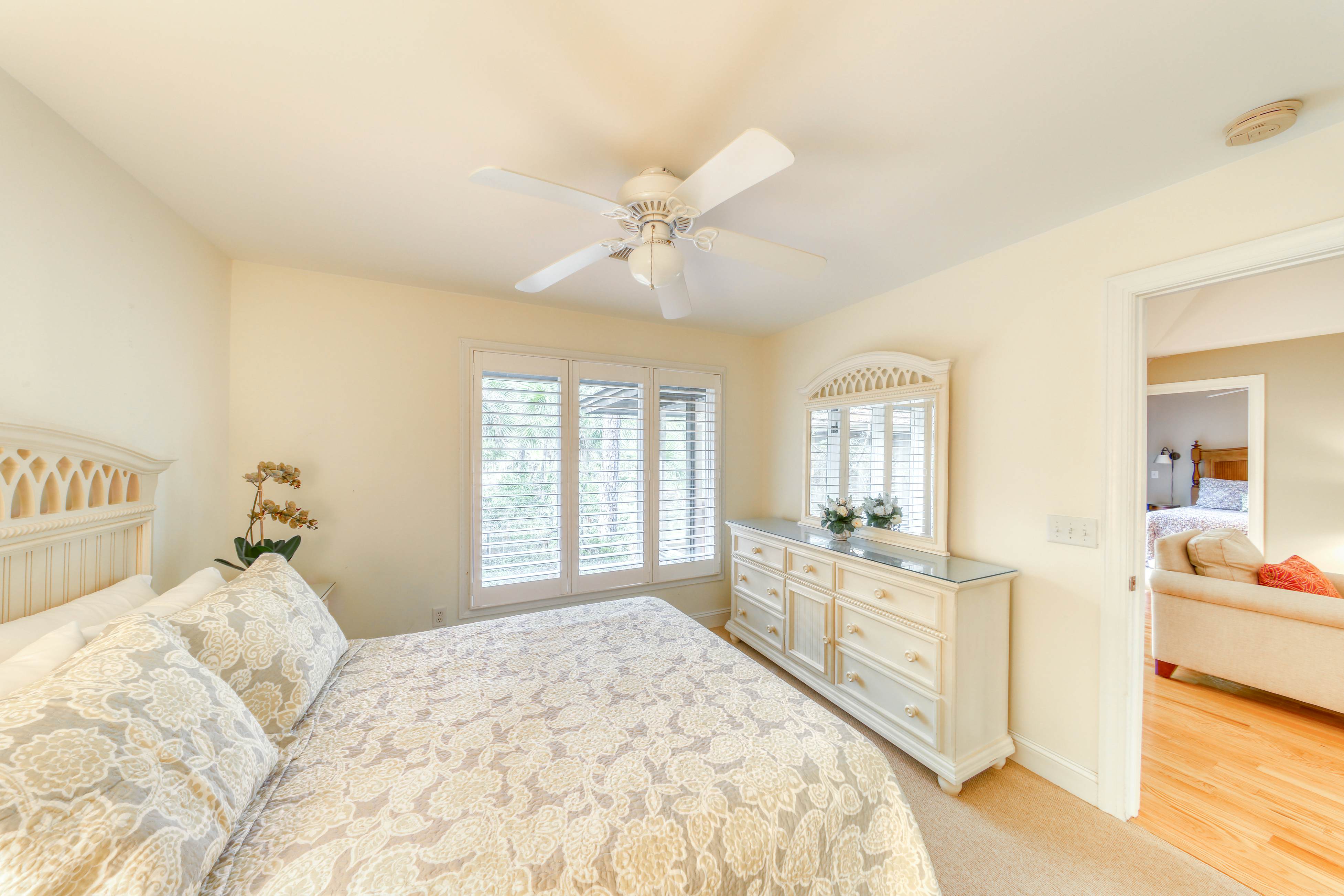 Cottage w/ On-Site Golf, Shared Pool, & Beautiful Inlet Views - Near the Beach