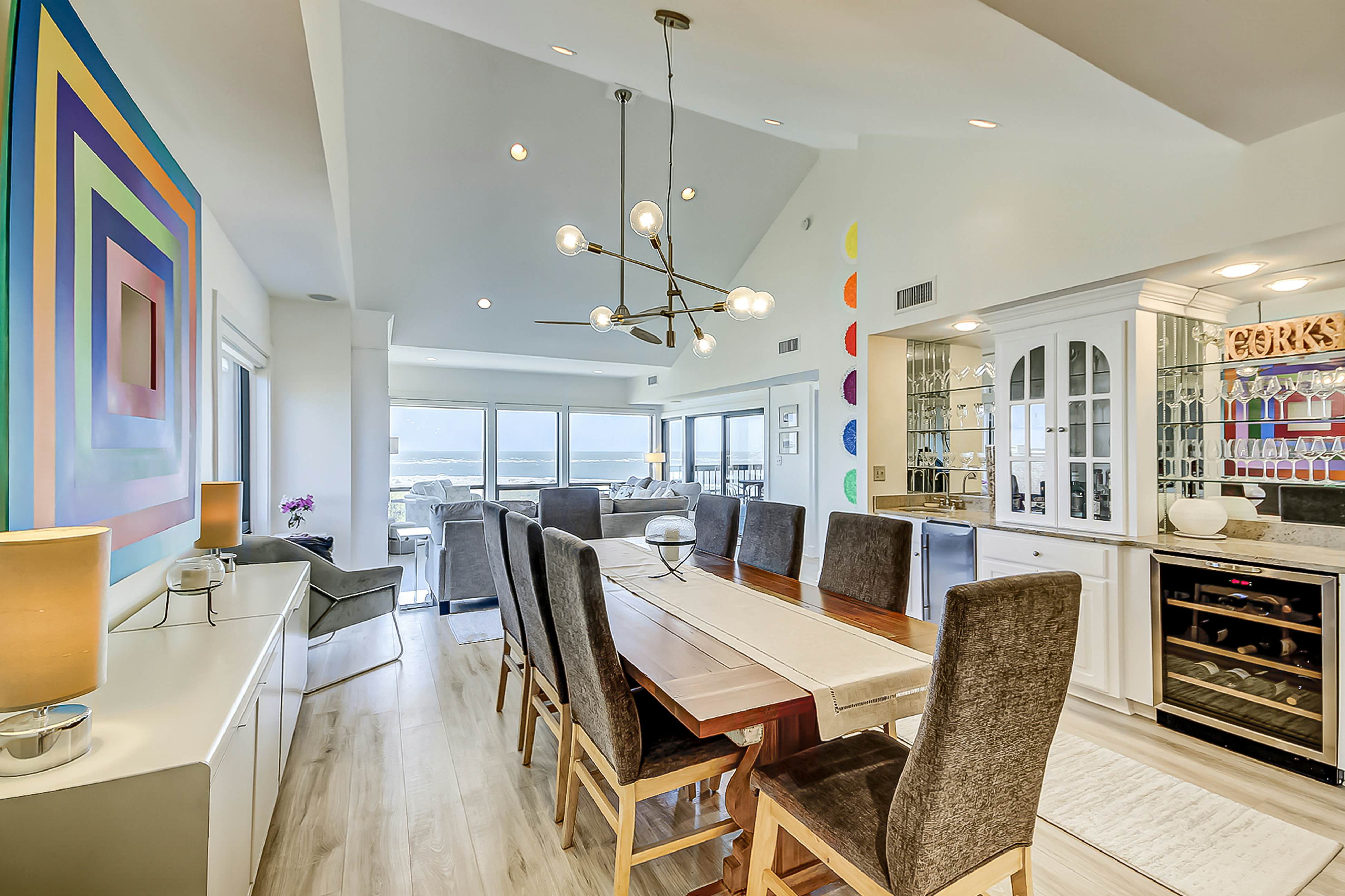 Luxury penthouse with stunning oceanfront views, 3 decks, pool & hot tub