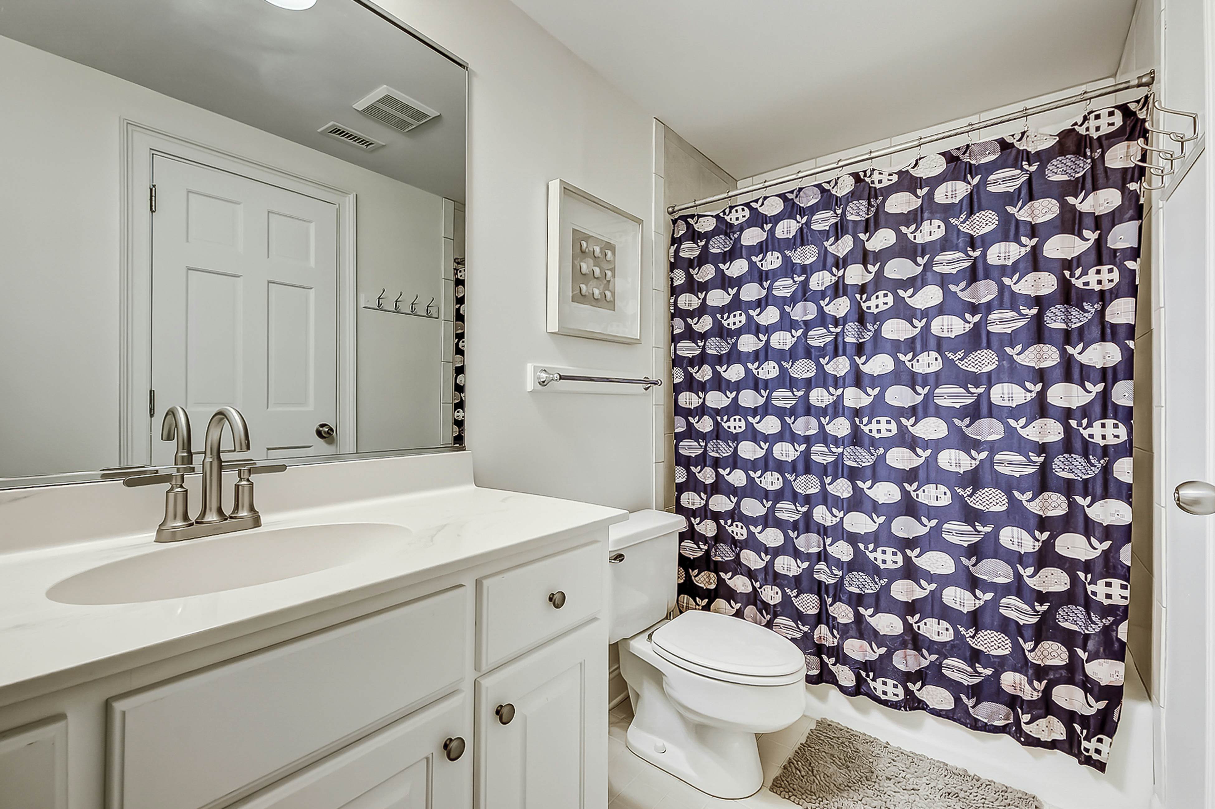 Luxury penthouse with stunning oceanfront views, 3 decks, pool & hot tub